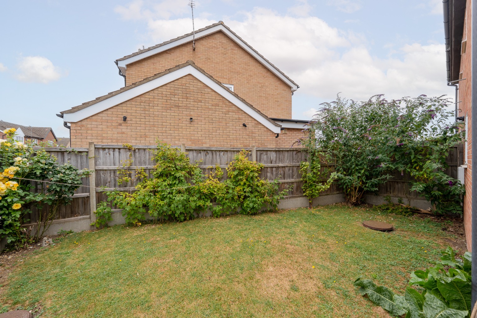 2 bed end of terrace house for sale in Stanch Hill Road, Cambridgeshire 9