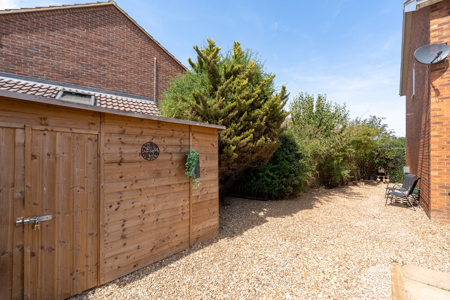 4 bed link detached house for sale in School Lane, Huntingdon 18