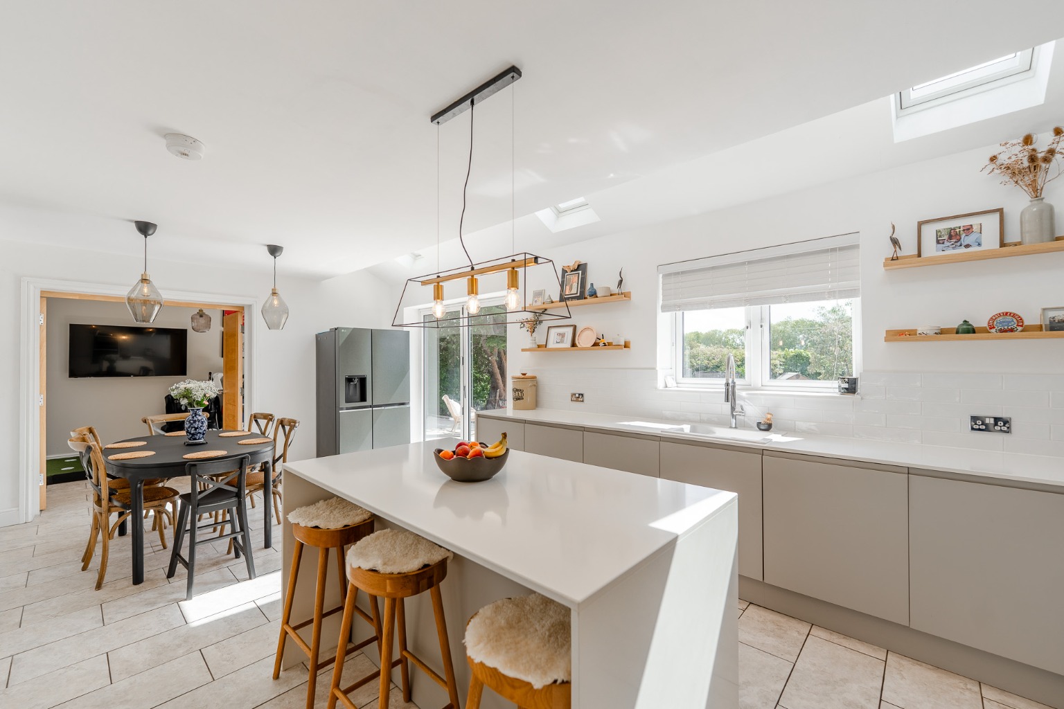 4 bed semi-detached house for sale in Great Farthing Close, St. Ives  - Property Image 3