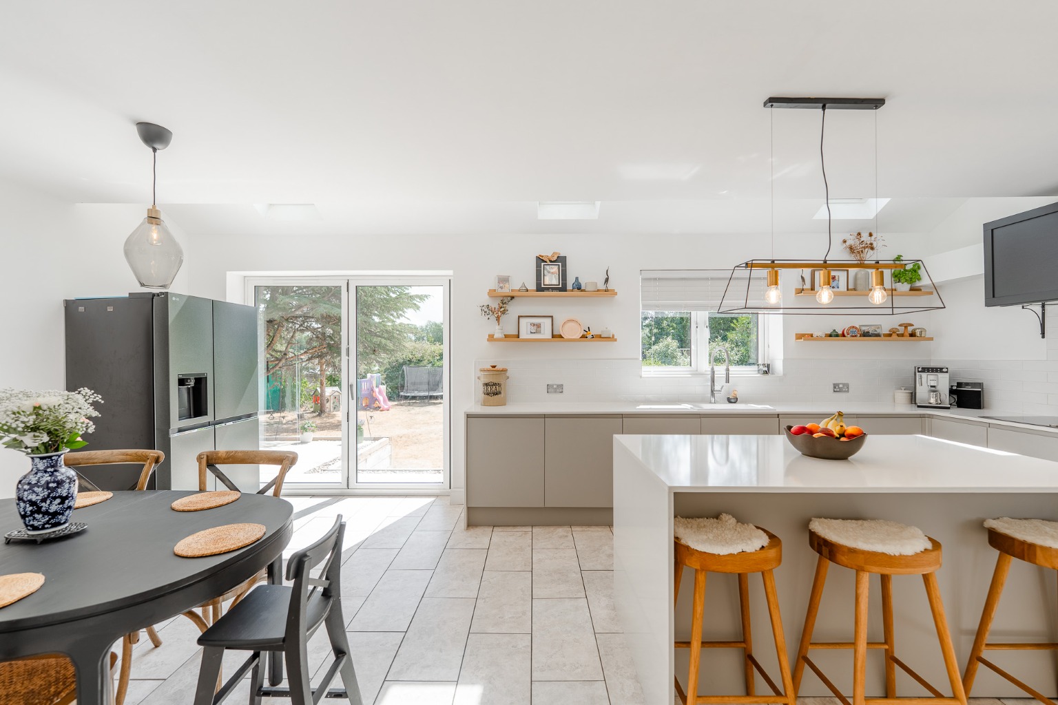 4 bed semi-detached house for sale in Great Farthing Close, St. Ives  - Property Image 2