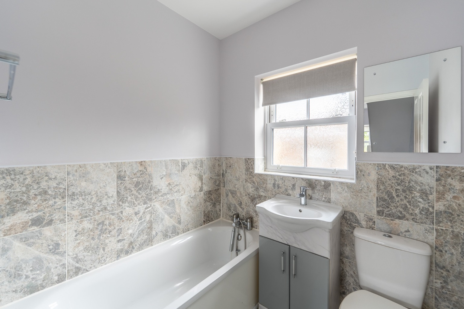 4 bed semi-detached house for sale in Little Whyte, Huntingdon 2