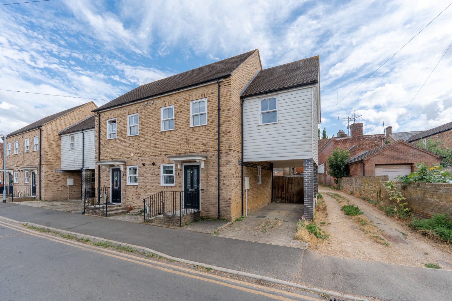 4 bed semi-detached house for sale in Little Whyte, Huntingdon, PE26