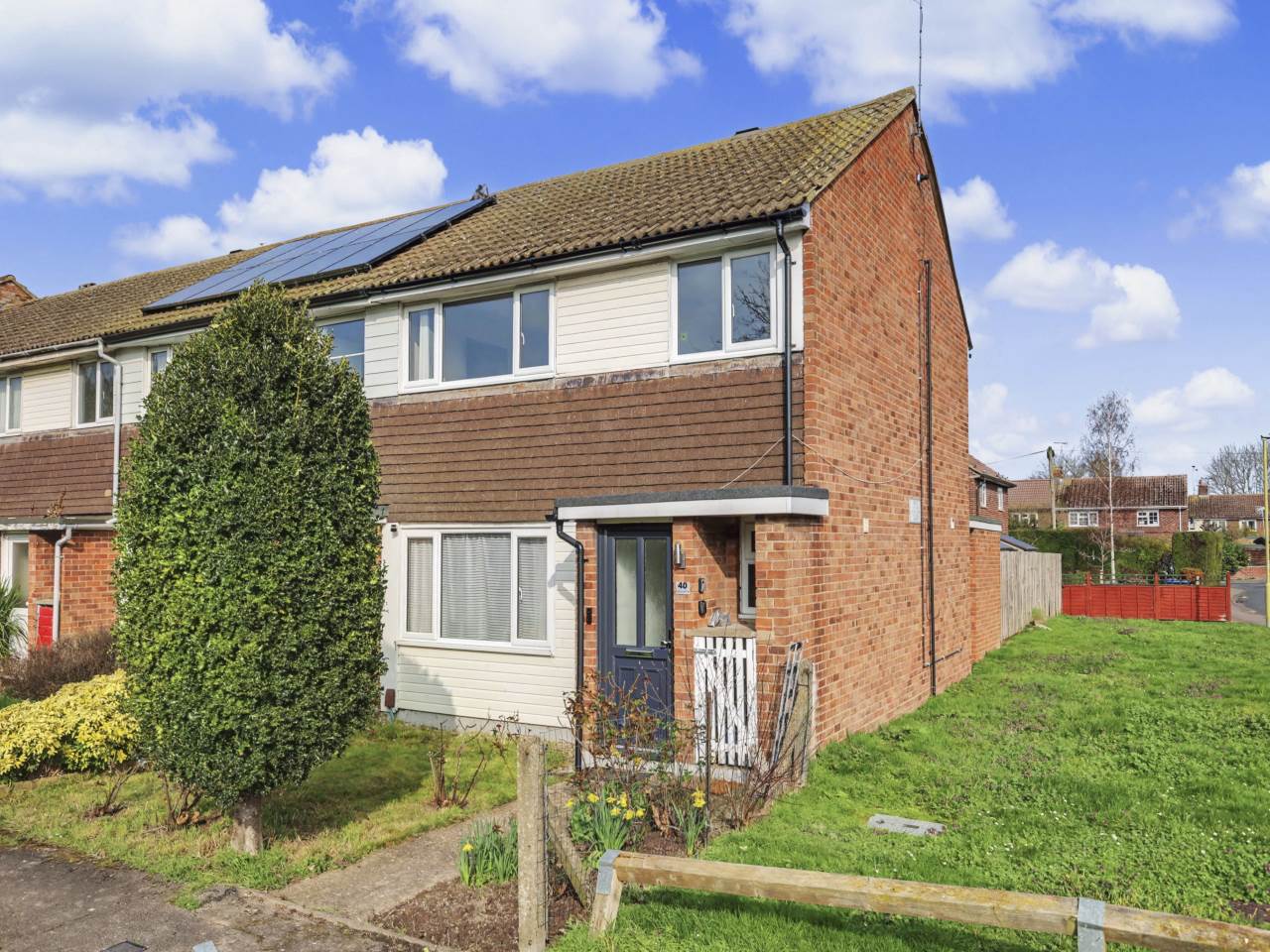 end of terrace house for sale in Willowside Way