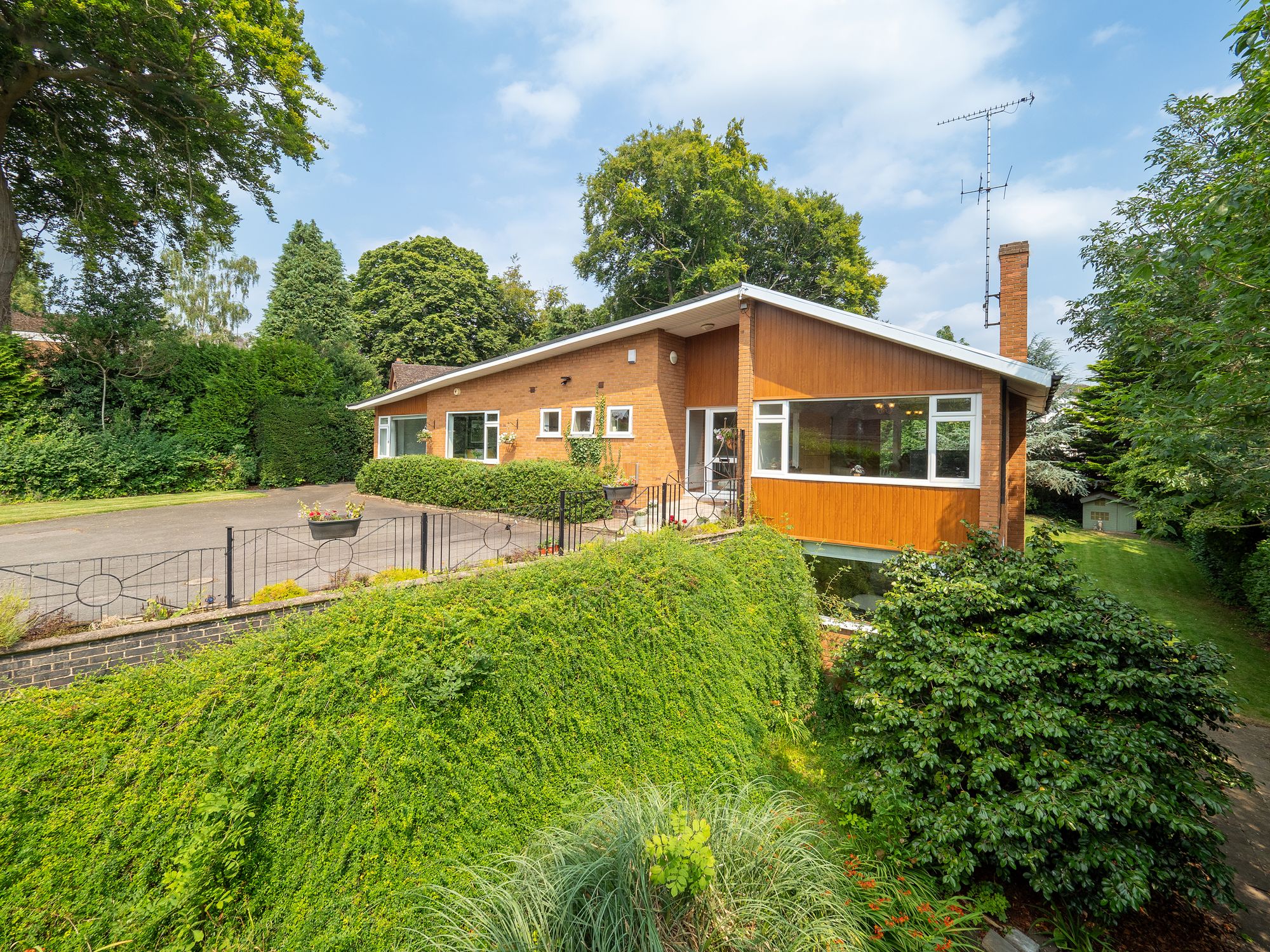 4 Bed Detached House For Sale In Tainters Hill, Kenilworth, (Ref: 603099), CV8