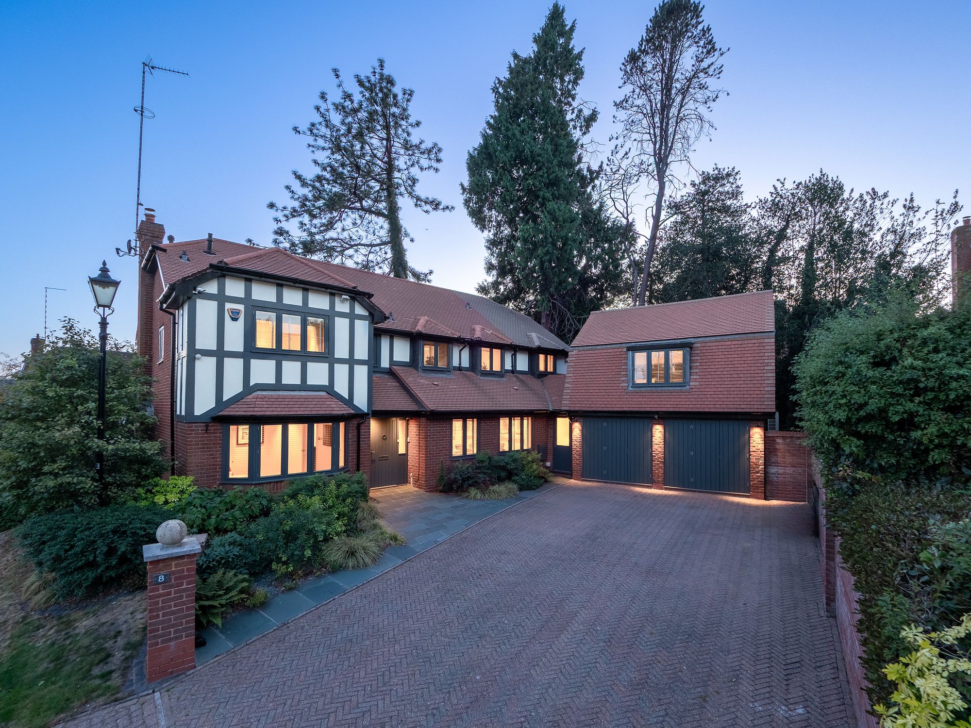 5 Bed House For Sale In Gloster Drive, Kenilworth, (Ref: 675211), CV8