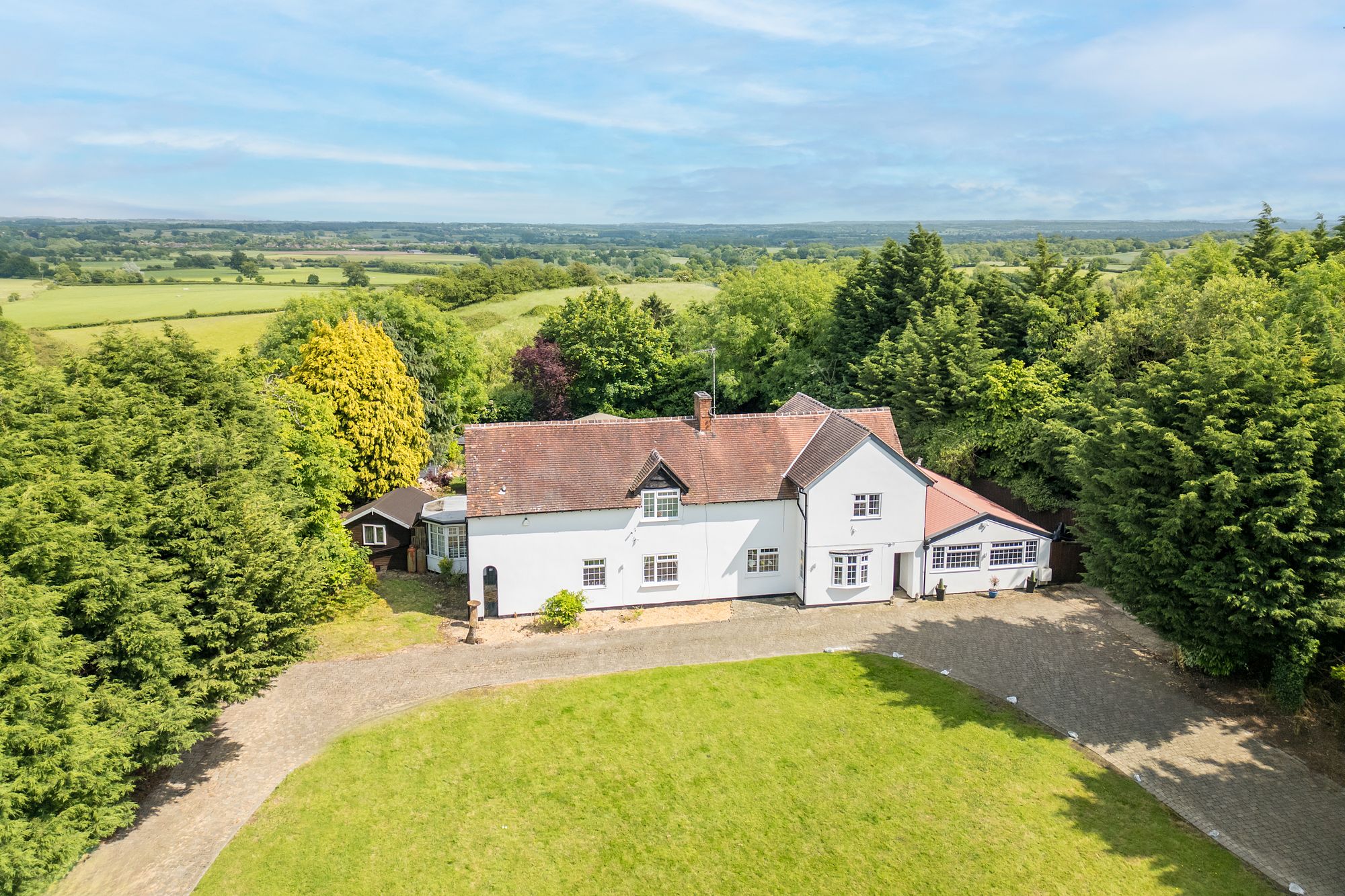 5 Bed Detached House For Sale In Stratford Road, Sherbourne, (Ref: 590490), CV35