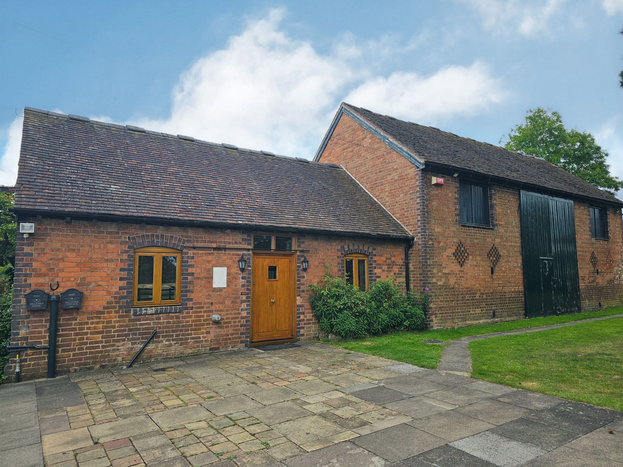 2 bed barn conversion to rent in Offchurch Road, Cubbington, CV32 (ref ...