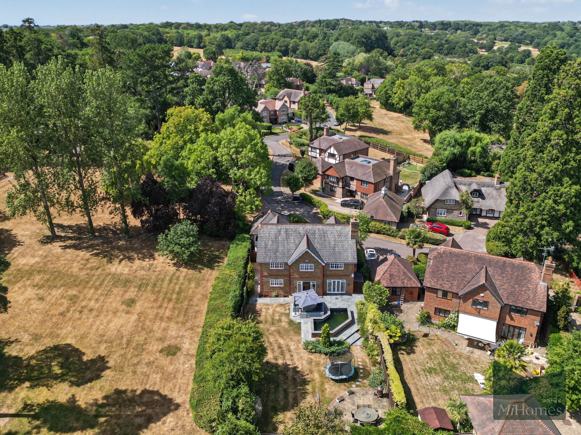 5 bed detached house for sale in Oakwell Drive, Northaw, EN6  - Property Image 2