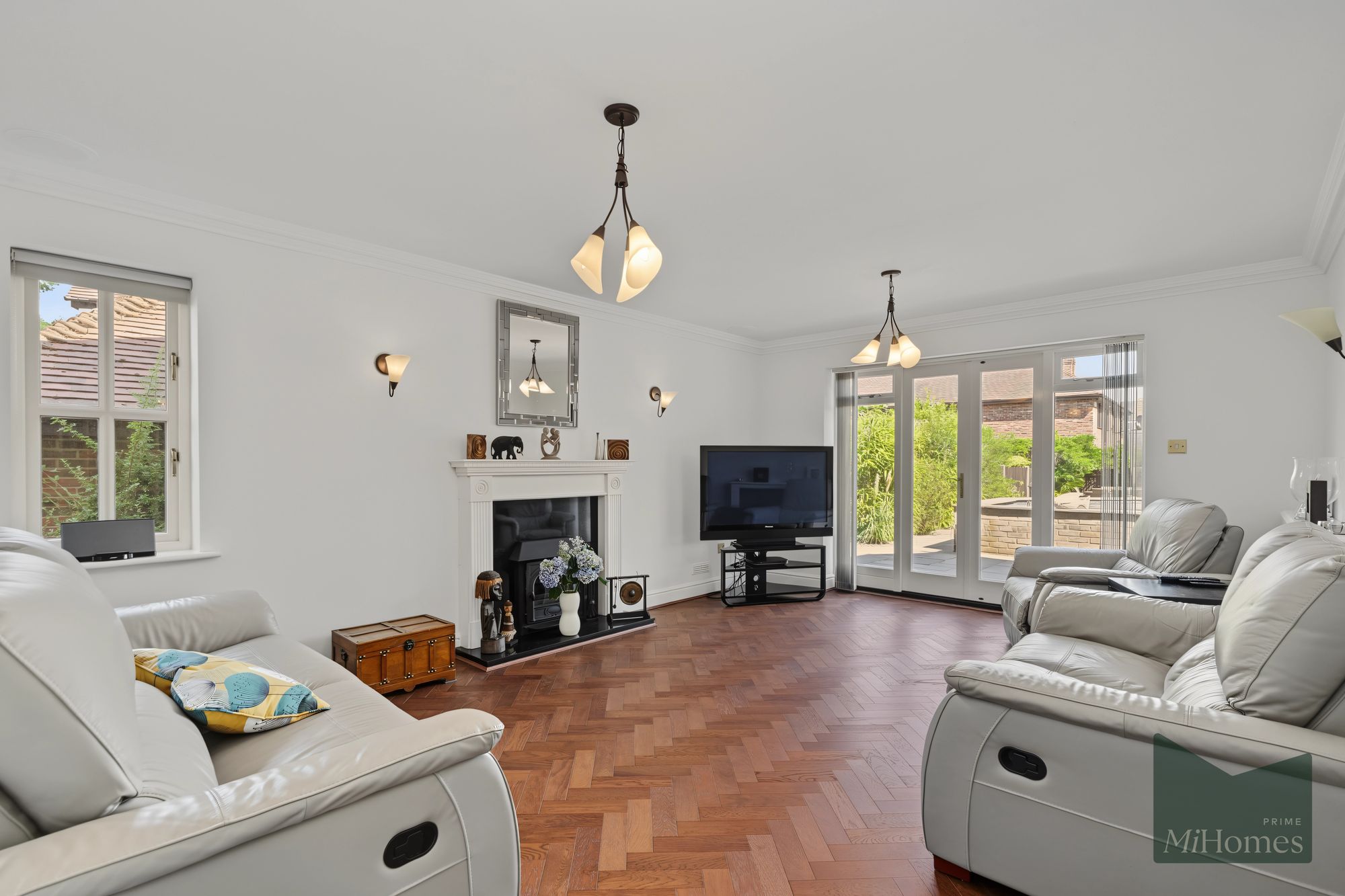 5 bed detached house for sale in Oakwell Drive, Northaw, EN6  - Property Image 4