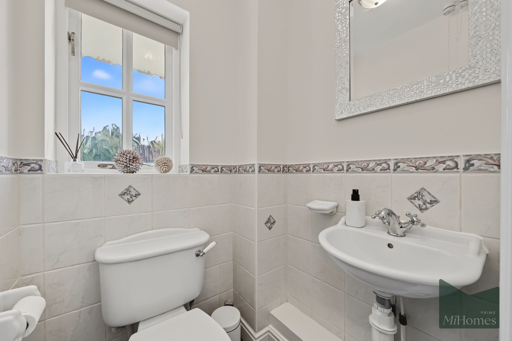 5 bed detached house for sale in Oakwell Drive, Northaw, EN6  - Property Image 25