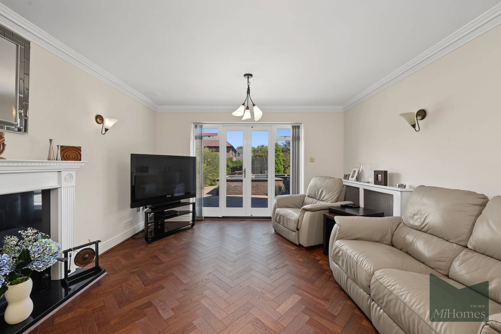 5 bed detached house for sale in Oakwell Drive, Northaw, EN6  - Property Image 5