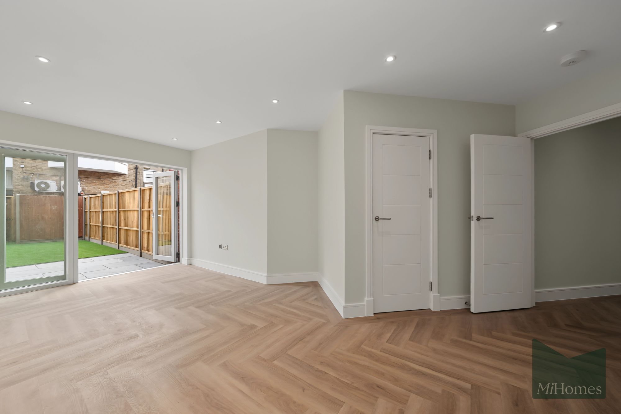 1 bed apartment to rent in Lunar Court, Enfield - Property Image 8