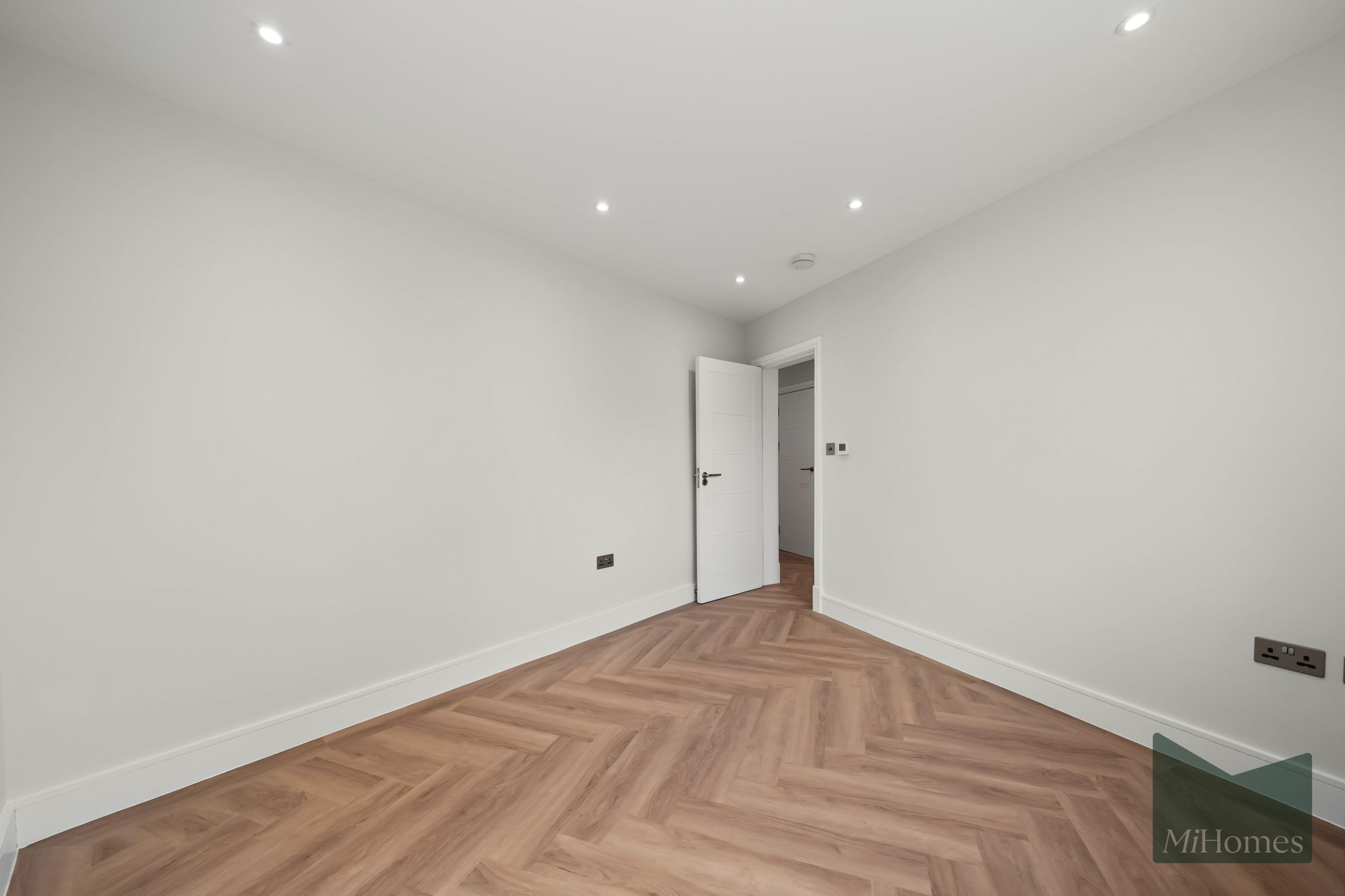 1 bed apartment to rent in Lunar Court, Enfield - Property Image 6