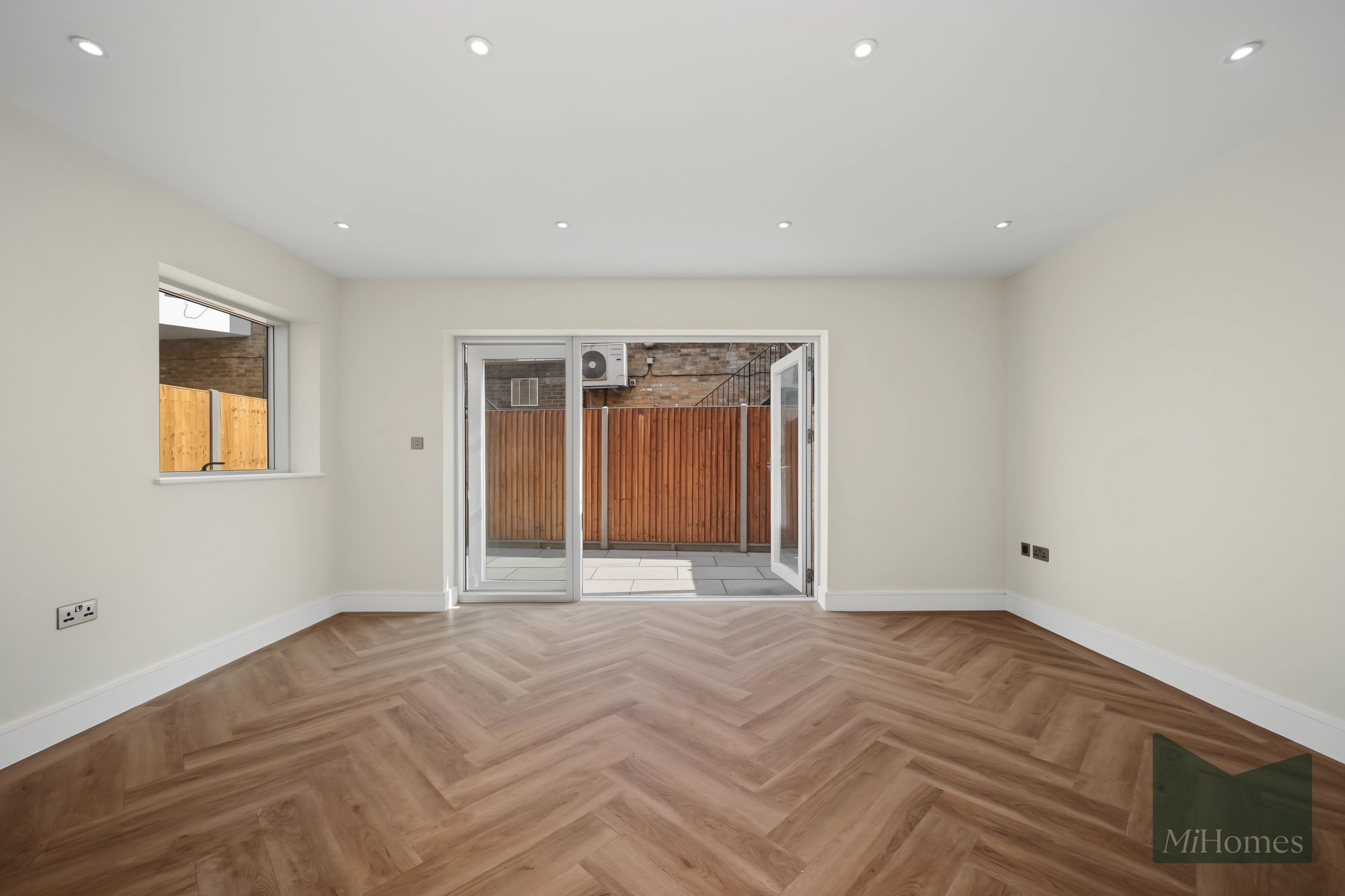 1 bed apartment to rent in Lunar Court, Enfield - Property Image 27