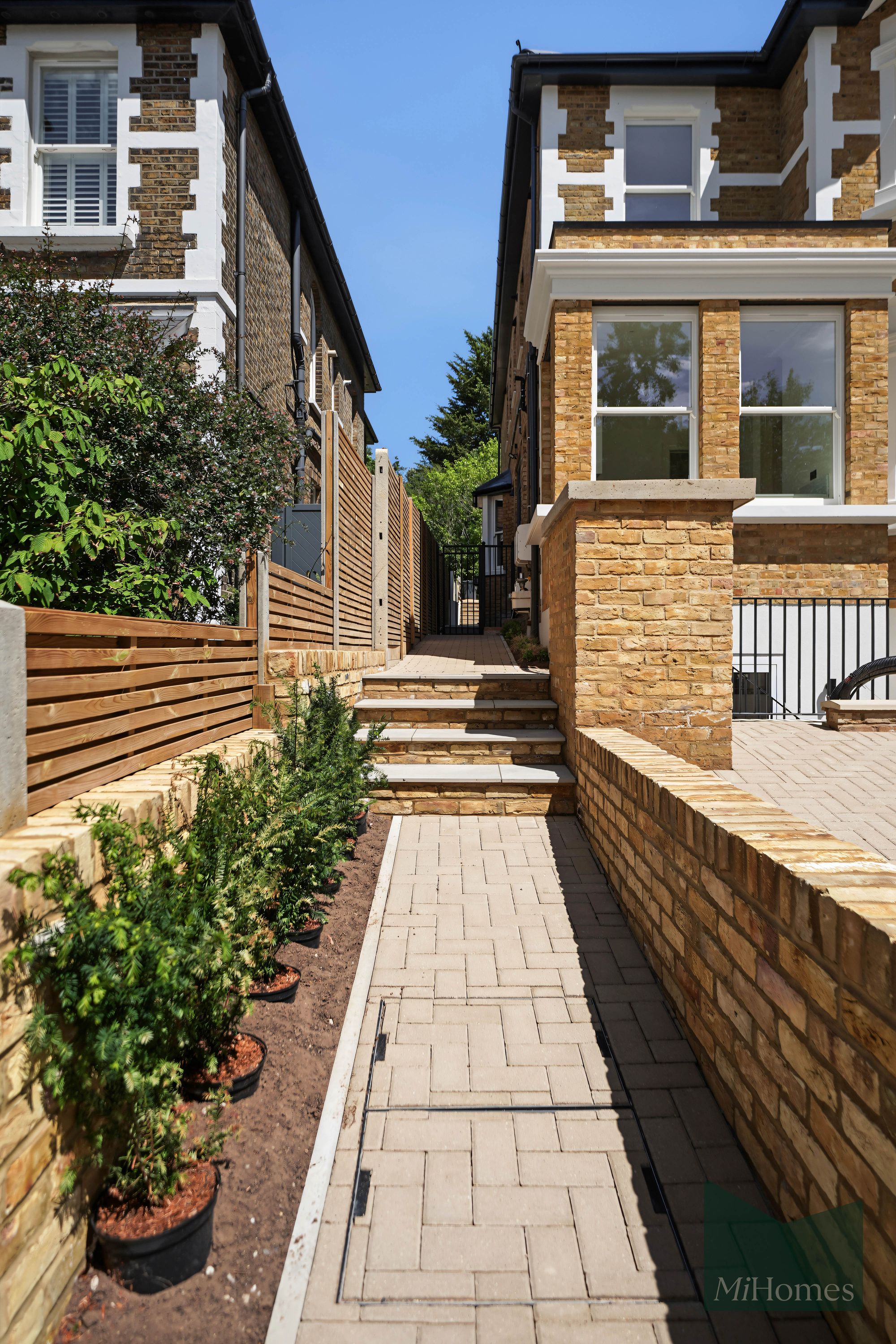 3 bed maisonette for sale in Maple Rise, Colney Hatch Lane, N10 - Property Image 23