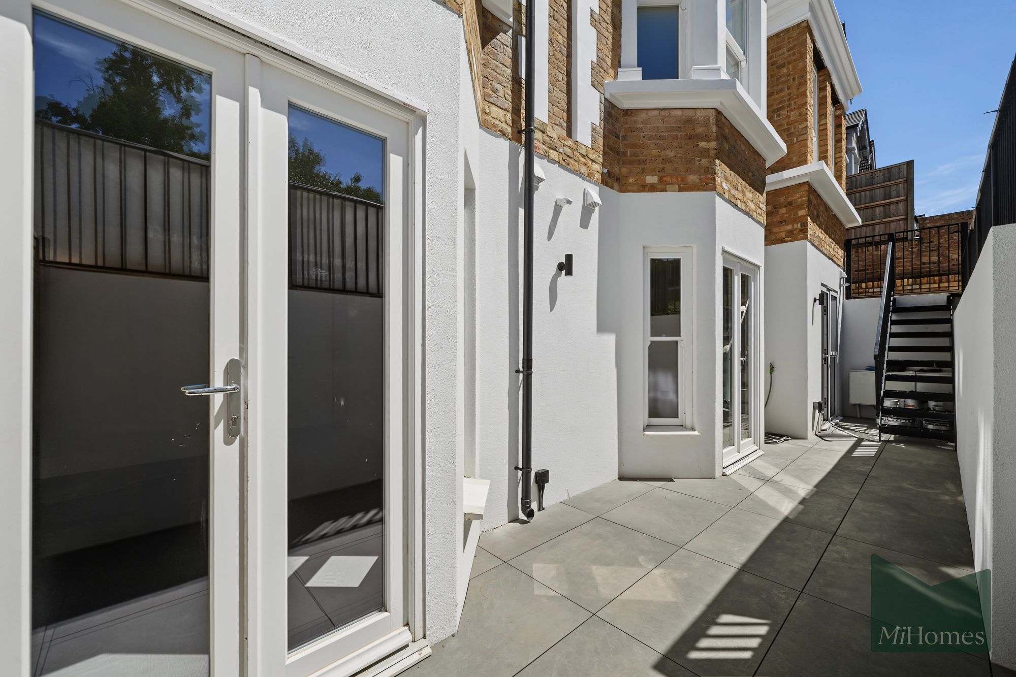 3 bed maisonette for sale in Maple Rise, Colney Hatch Lane, N10 - Property Image 13