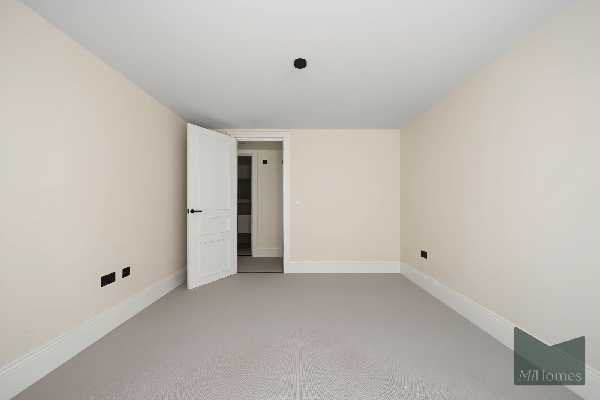 3 bed maisonette for sale in Maple Rise, Colney Hatch Lane, N10 - Property Image 21