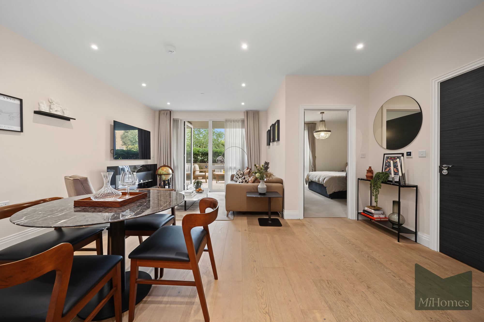 1 bed flat for sale in Royal Engineers Way, Burghley House, NW7 - Property Image 3