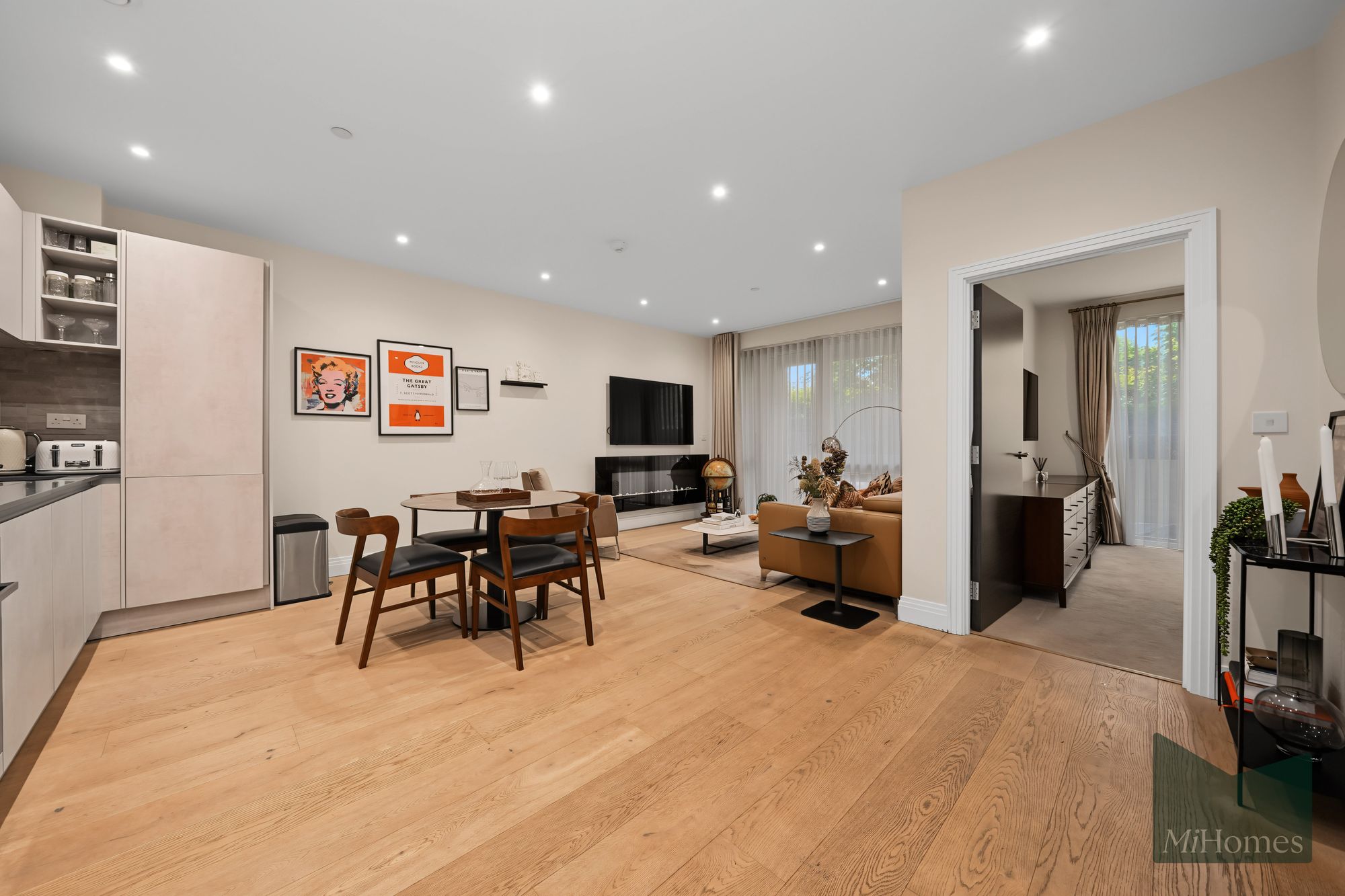 1 bed flat for sale in Royal Engineers Way, Burghley House, NW7 - Property Image 4
