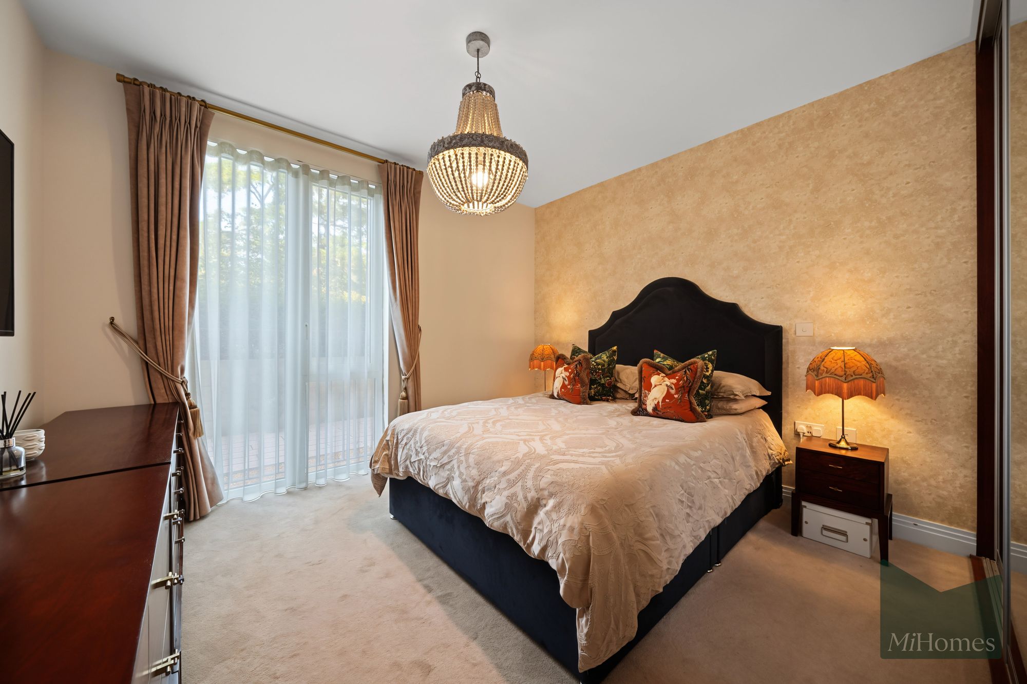 1 bed flat for sale in Royal Engineers Way, Burghley House, NW7 - Property Image 10