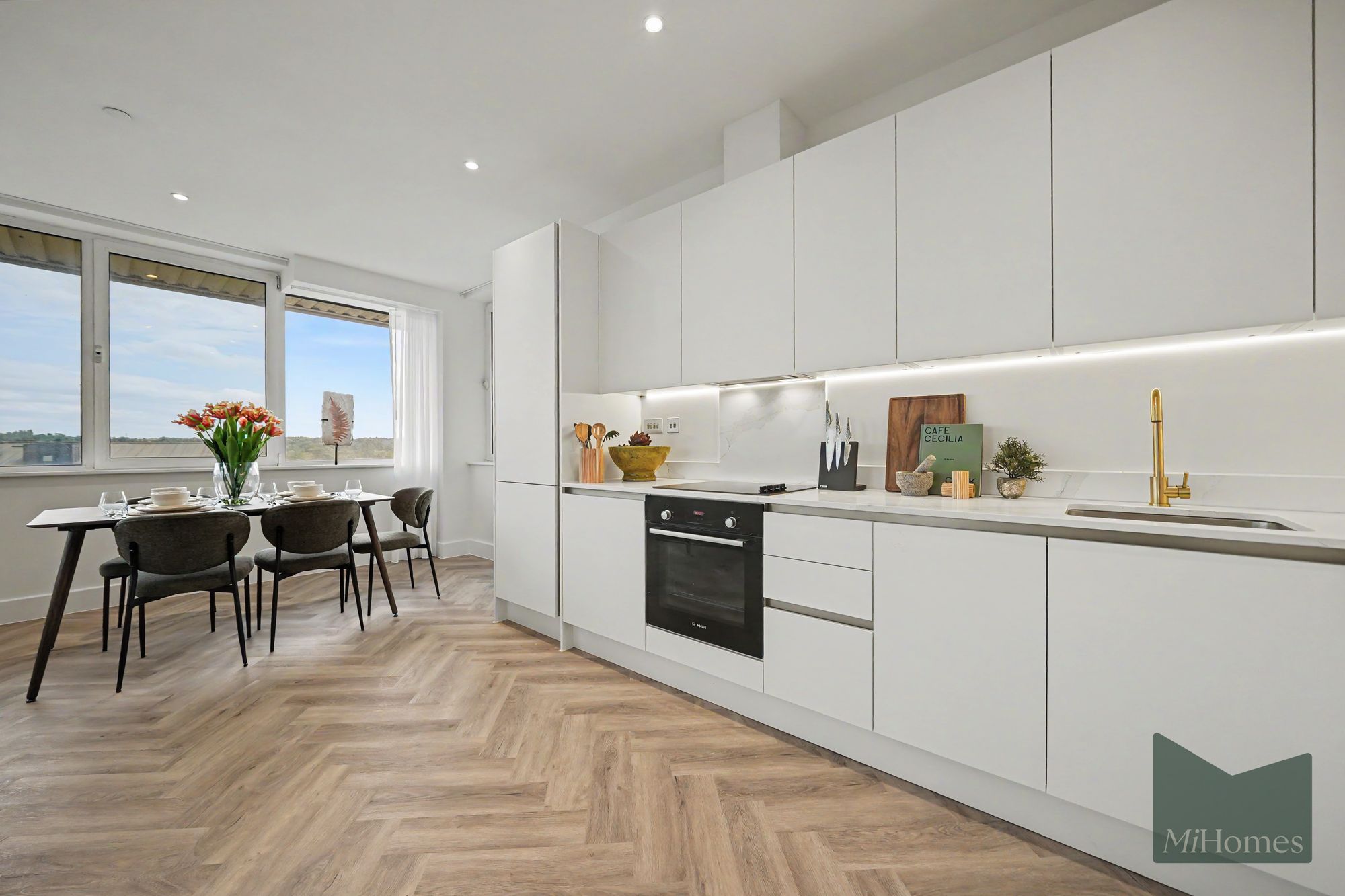 2 bed flat to rent in Homestead Road, Drake House, WD3  - Property Image 4
