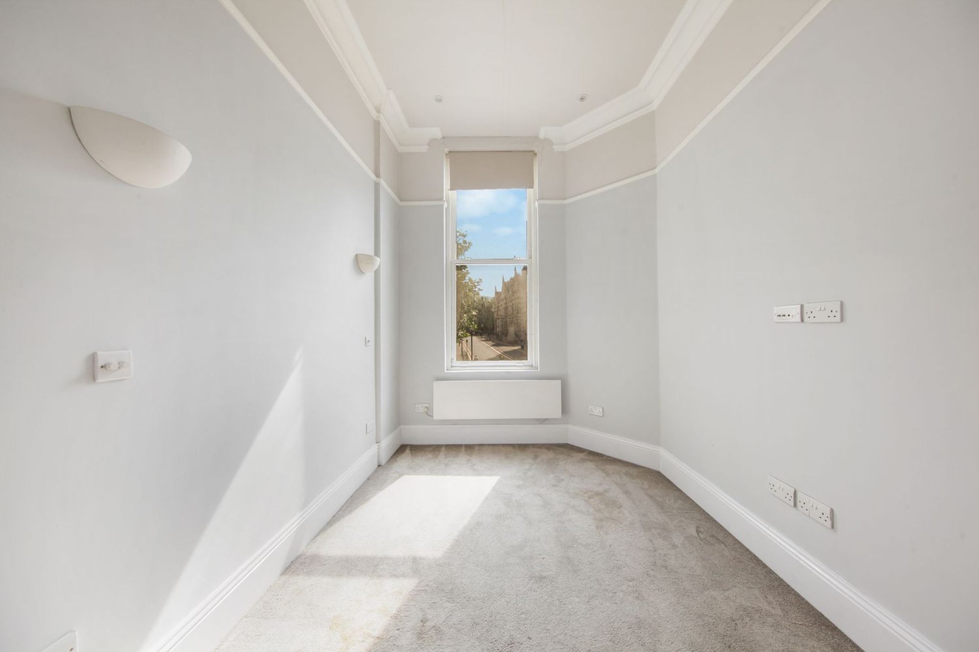 1 bed flat to rent in High Street, Croydon  - Property Image 5