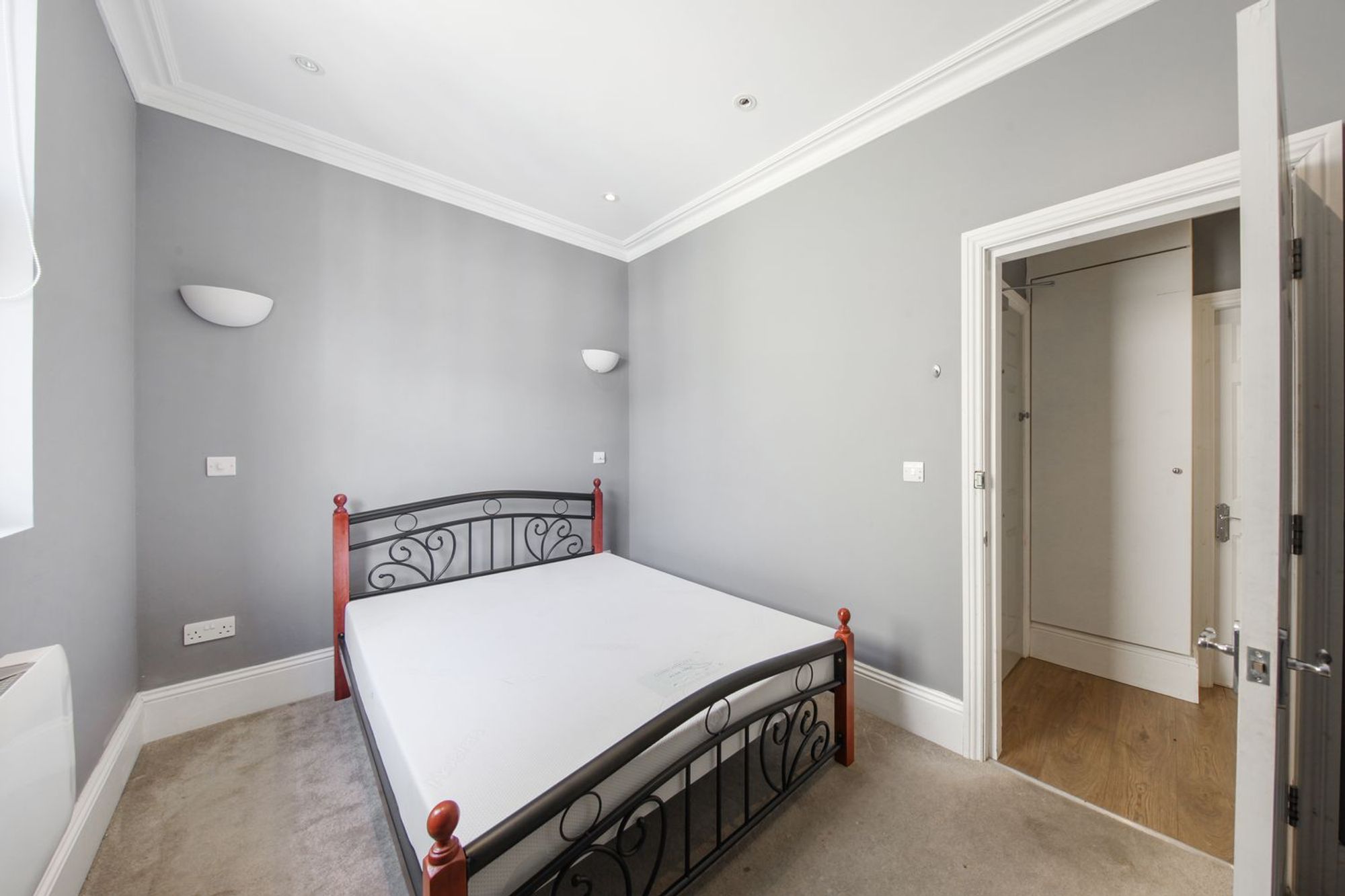 1 bed flat to rent in High Street, Croydon  - Property Image 3