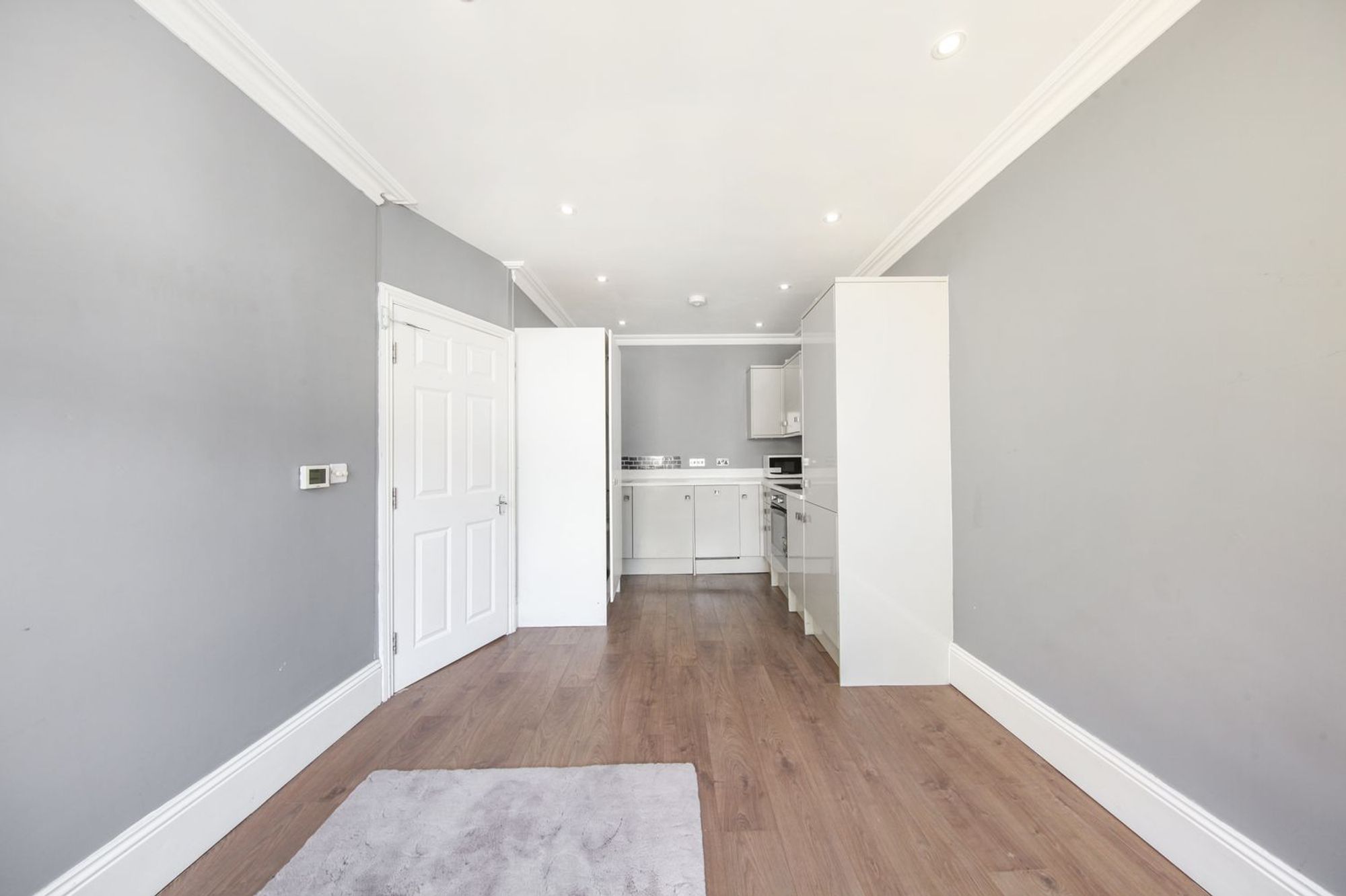 1 bed flat to rent in High Street, Croydon  - Property Image 6