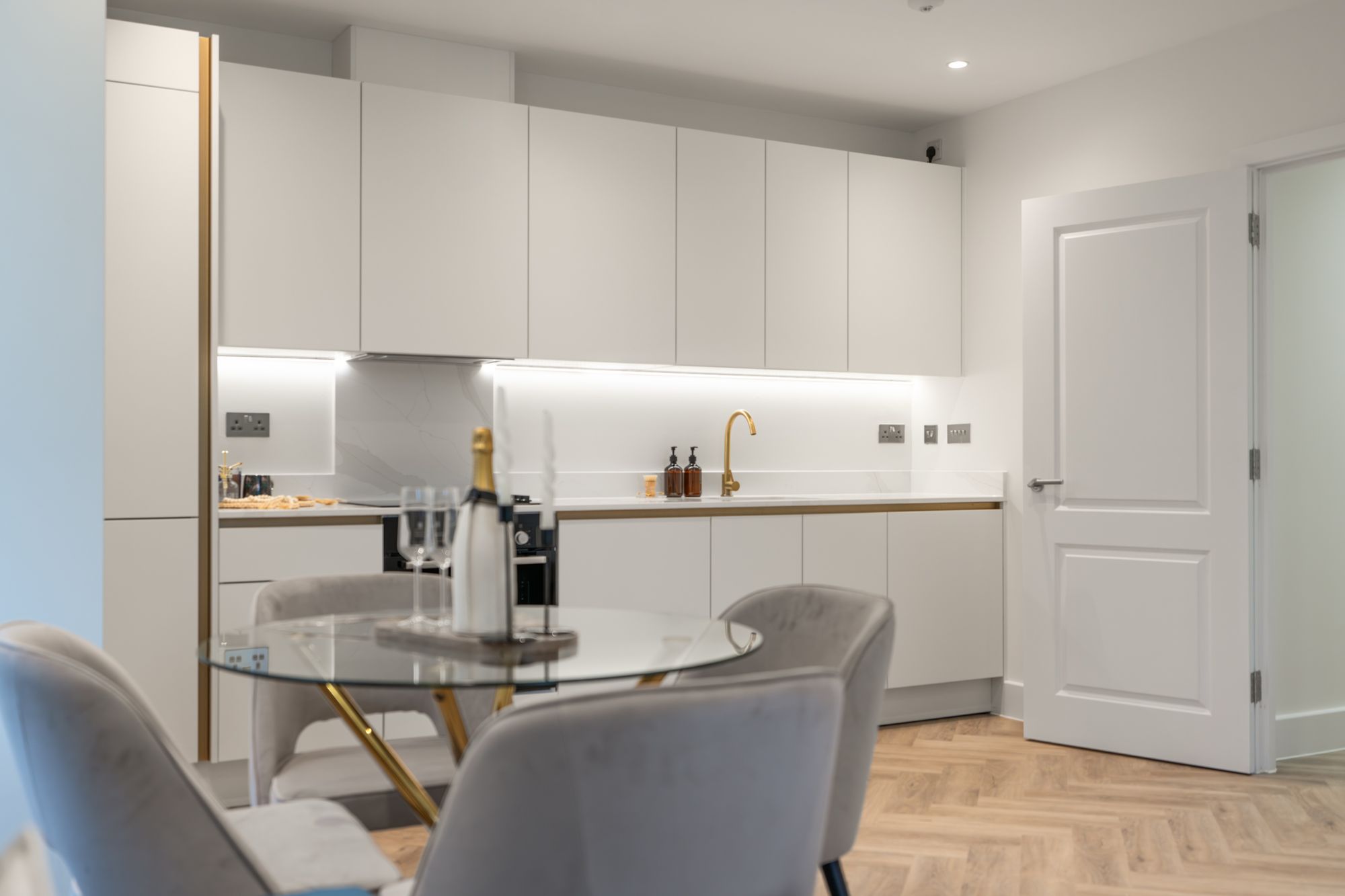Flat to rent in Homestead Road, Drake House, WD3 - Property Image 3