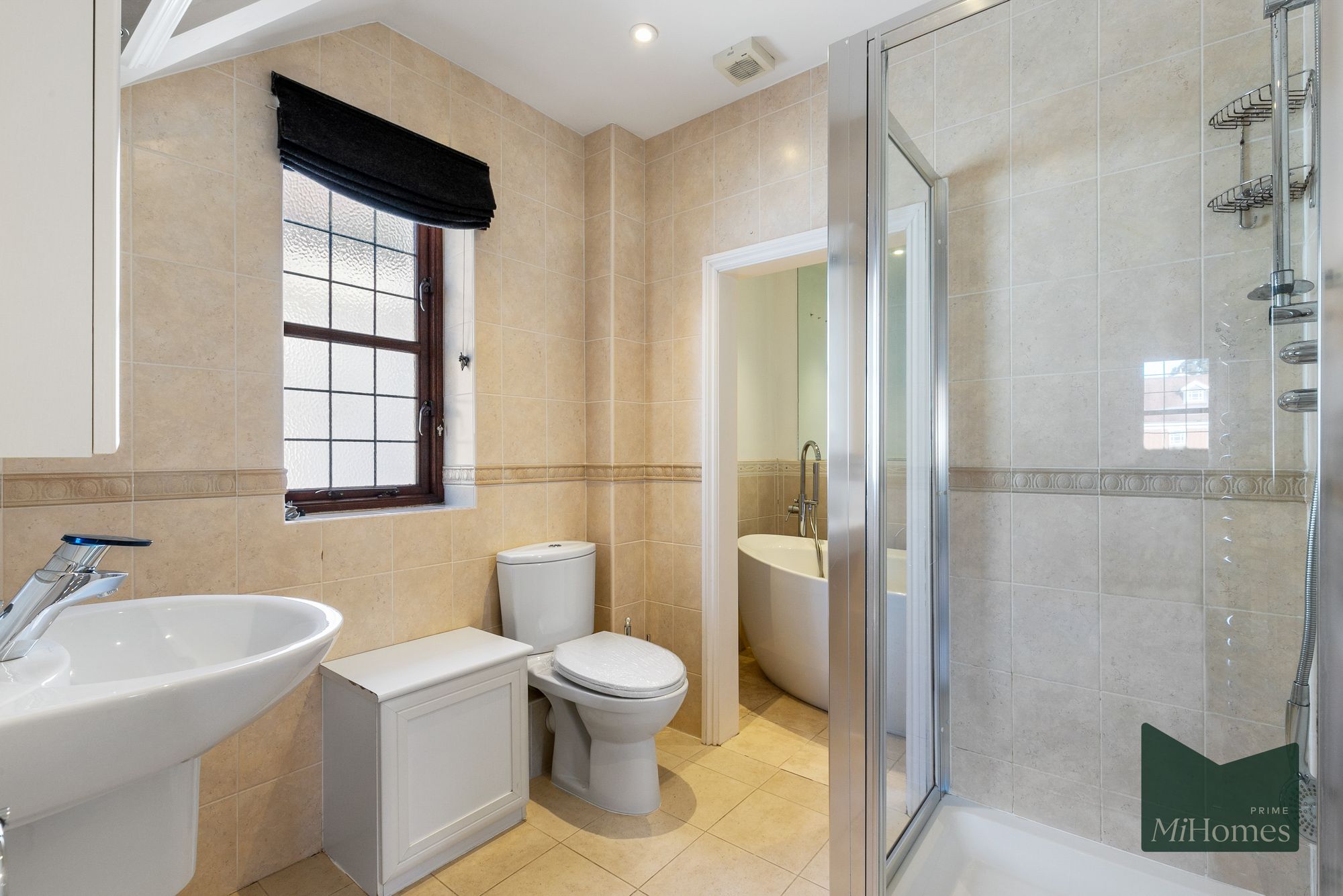 4 bed detached house to rent in Beech Hill, Barnet, EN4  - Property Image 11