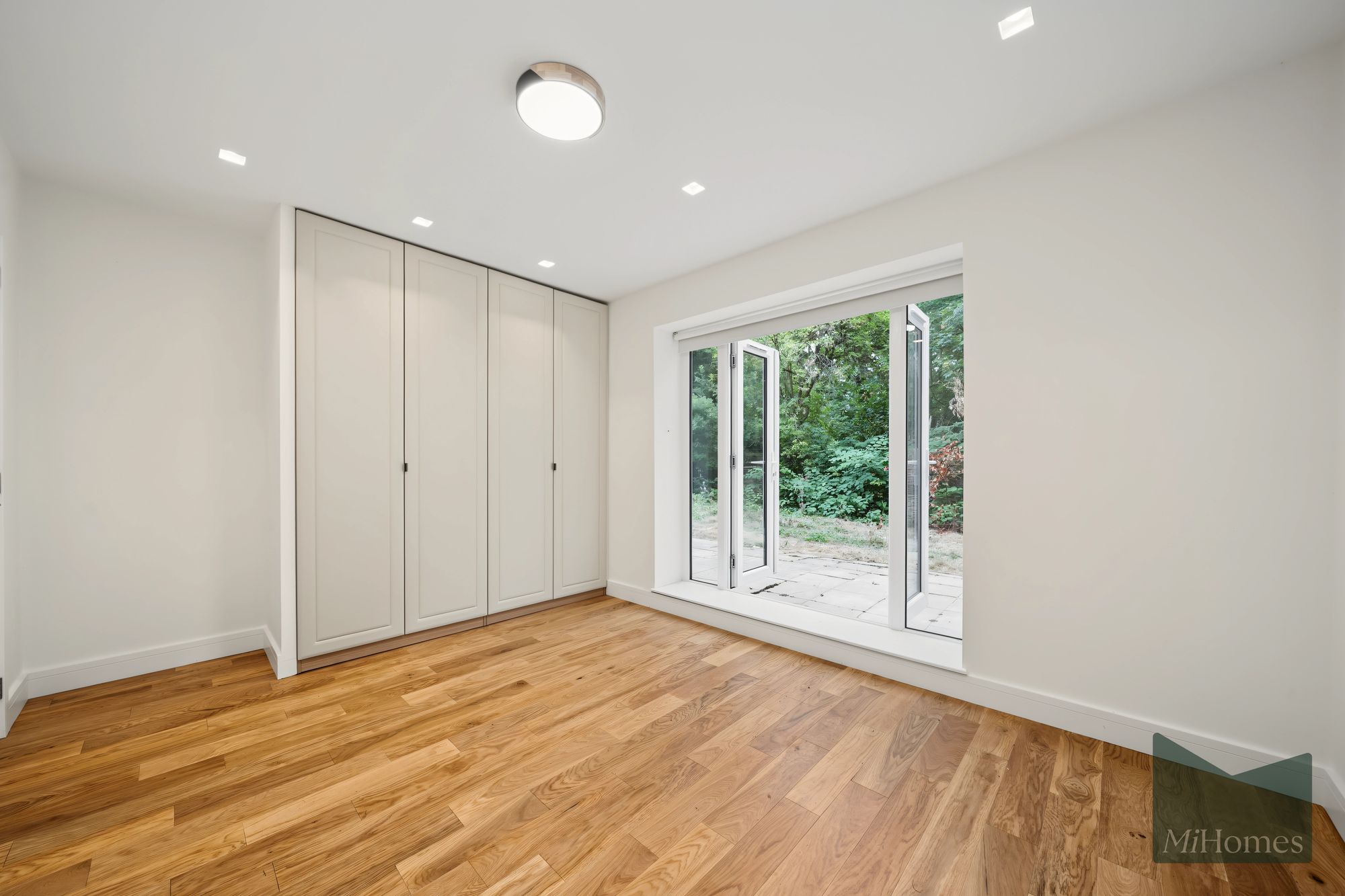 6 bed detached house to rent in Danescroft Gardens, London, NW4  - Property Image 8