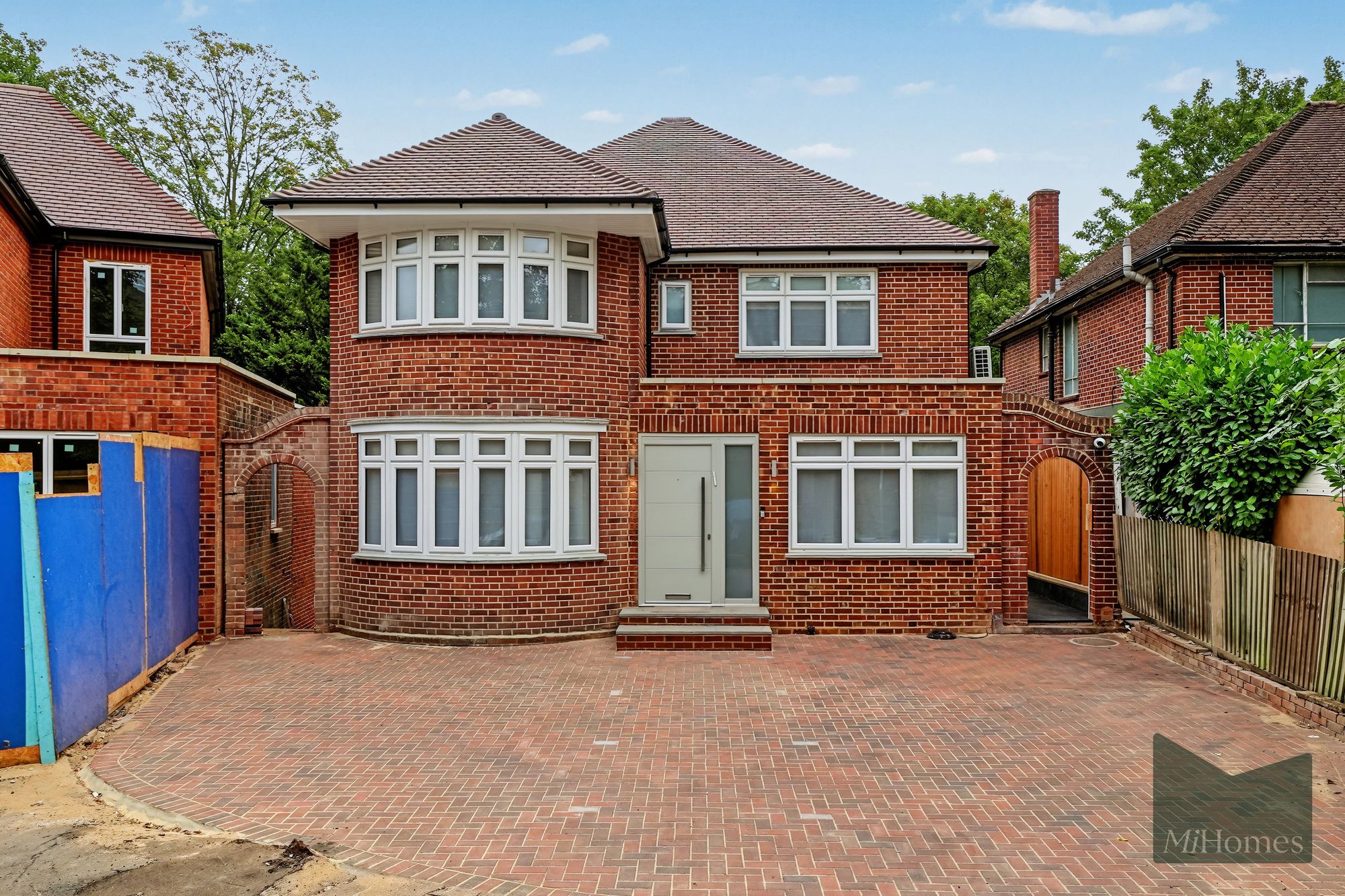 6 bed detached house to rent in Danescroft Gardens, London, NW4  - Property Image 14