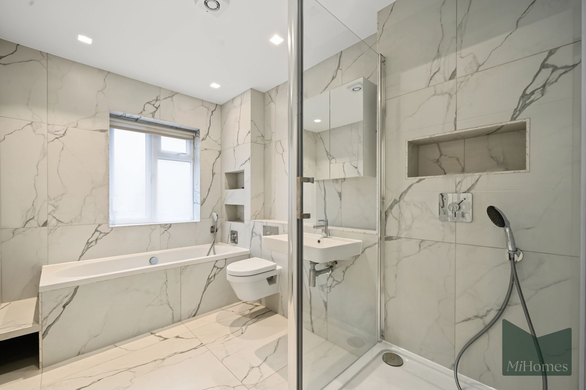 6 bed detached house to rent in Danescroft Gardens, London, NW4  - Property Image 9