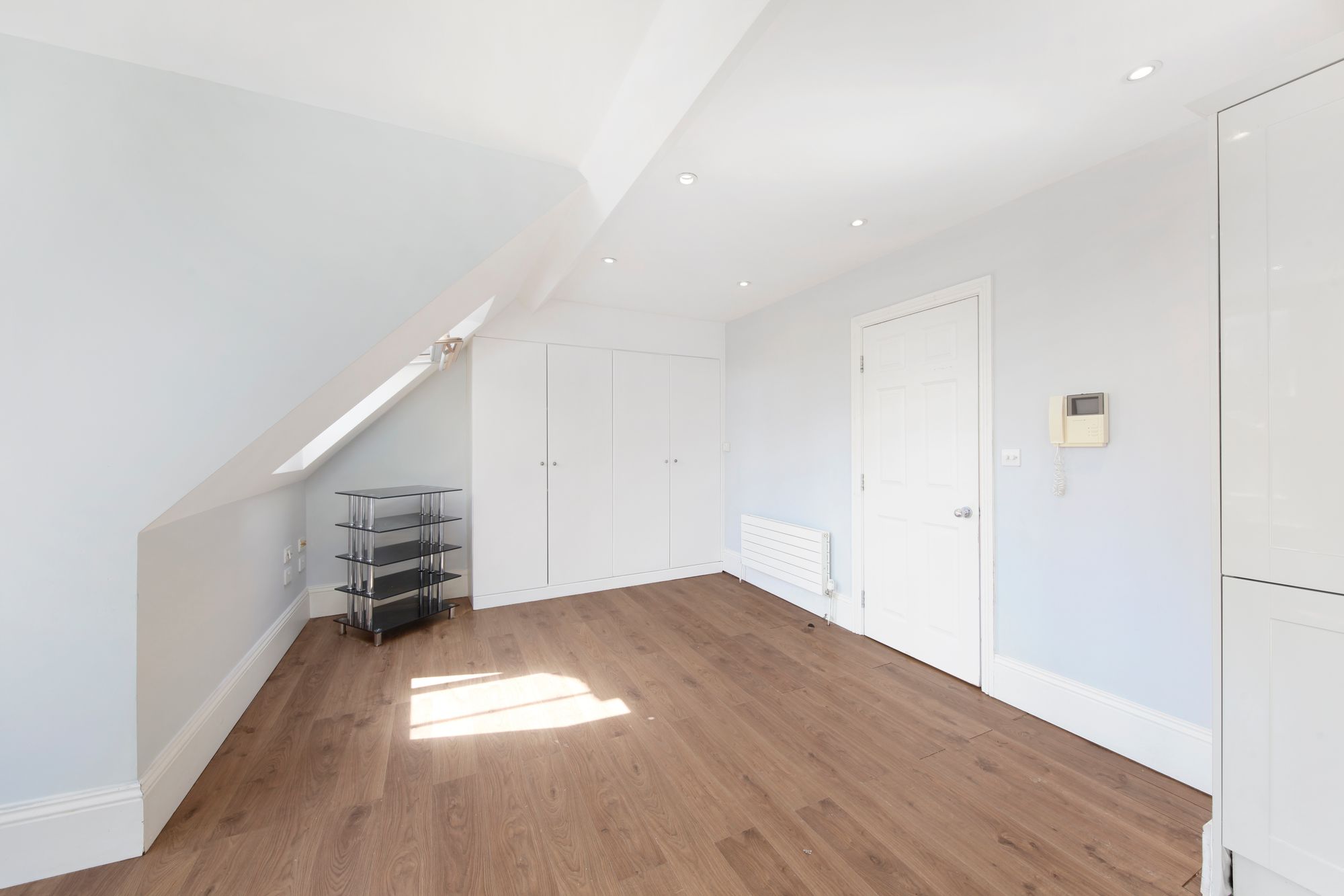 1 bed flat to rent in High Street, Croydon  - Property Image 13