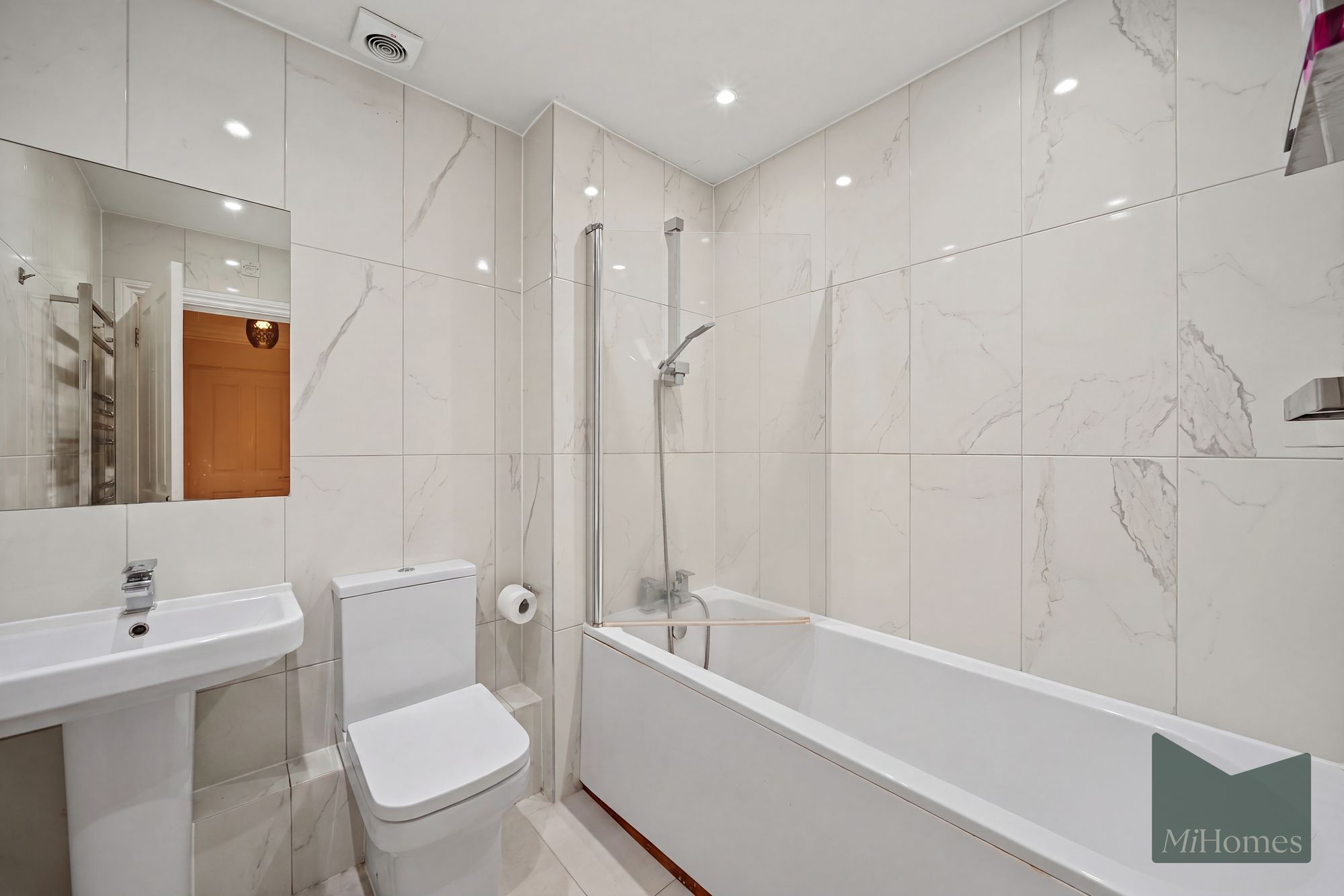 3 bed ground floor flat for sale in Trinity Street, Portland Court, SE1 - Property Image 16