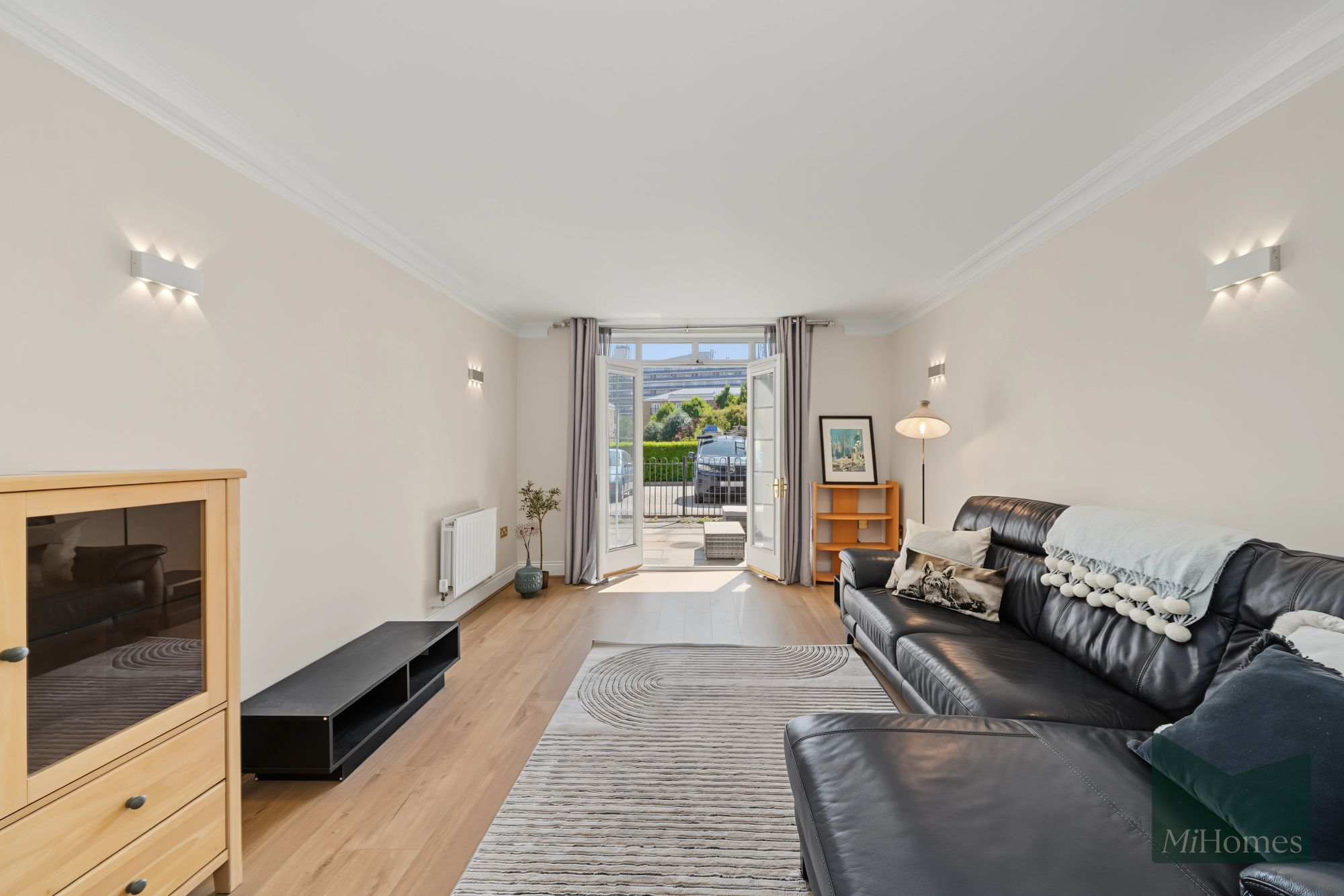 3 bed ground floor flat for sale in Trinity Street, Portland Court, SE1 - Property Image 5