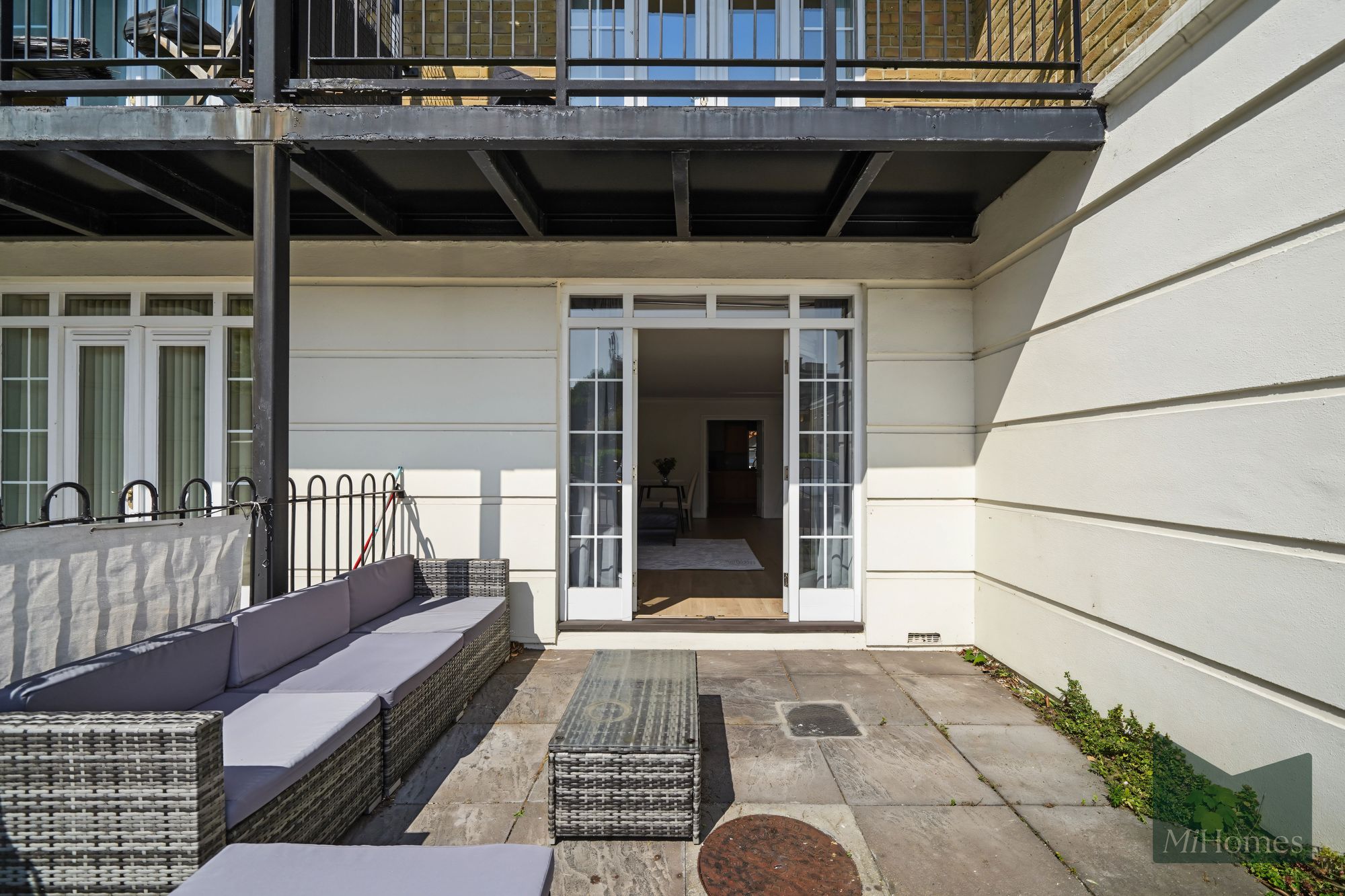 3 bed ground floor flat for sale in Trinity Street, Portland Court, SE1 - Property Image 3