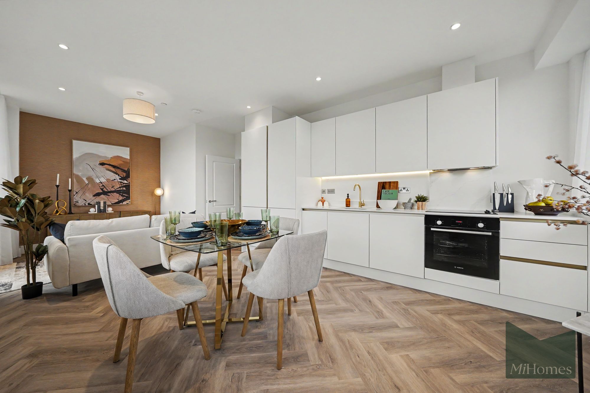 1 bed flat to rent in Homestead Road, Drake House, WD3 - Property Image 2