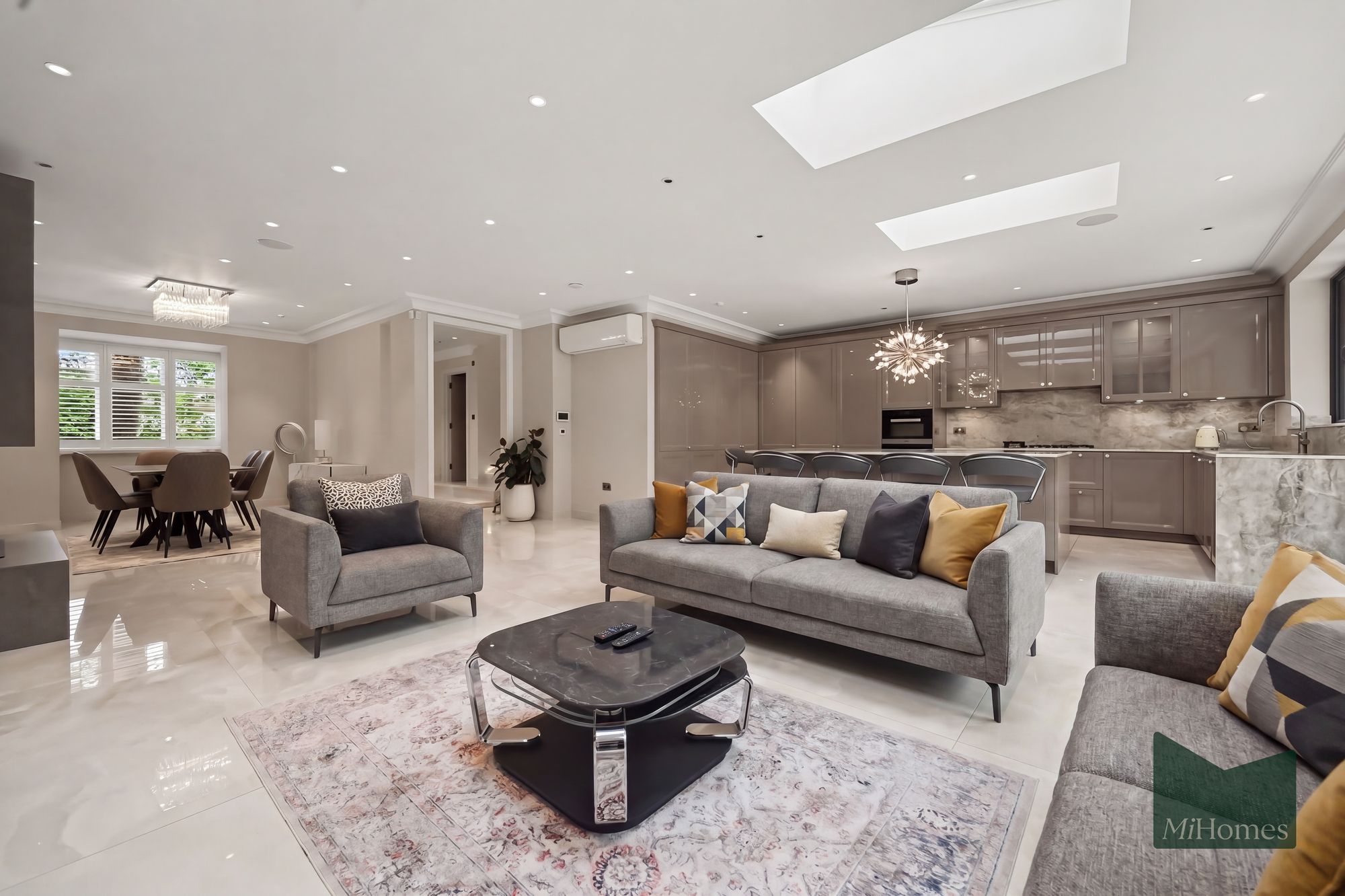 4 bed detached house for sale in Marwood Drive, London, NW7 - Property Image 2