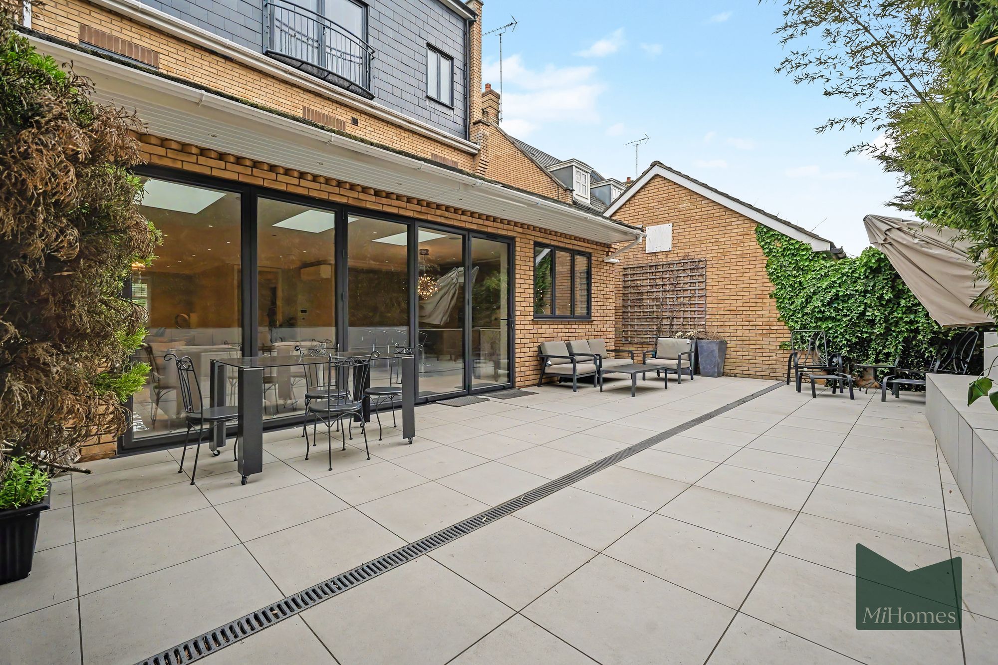 4 bed detached house for sale in Marwood Drive, London, NW7 - Property Image 9