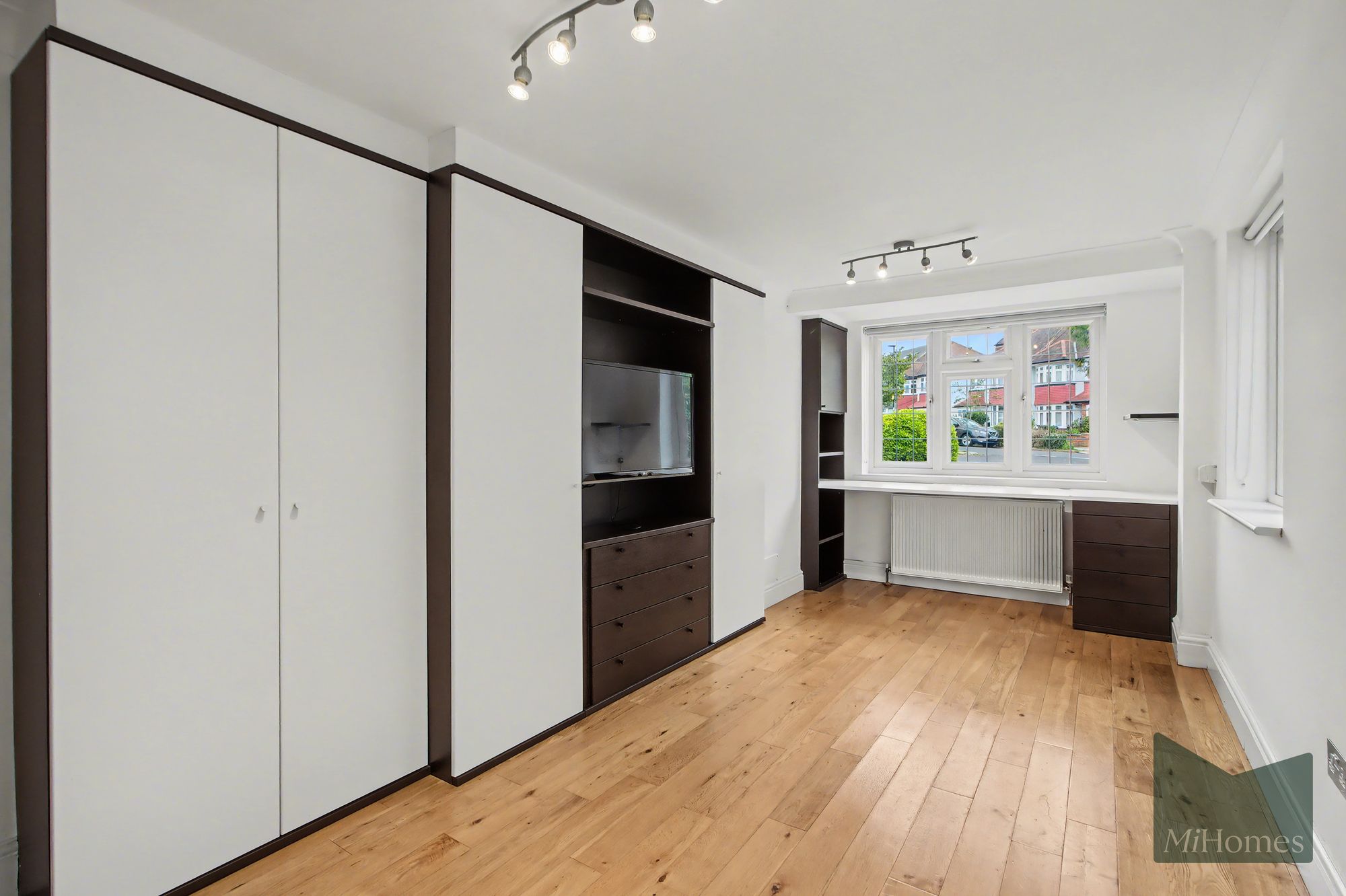5 bed house for sale in Chandos Avenue, London, N14 - Property Image 19