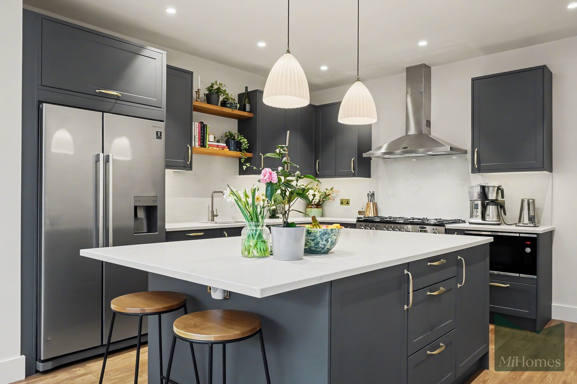 4 bed mid-terraced house for sale in Windsor Drive, Barnet, EN4 - Property Image 4