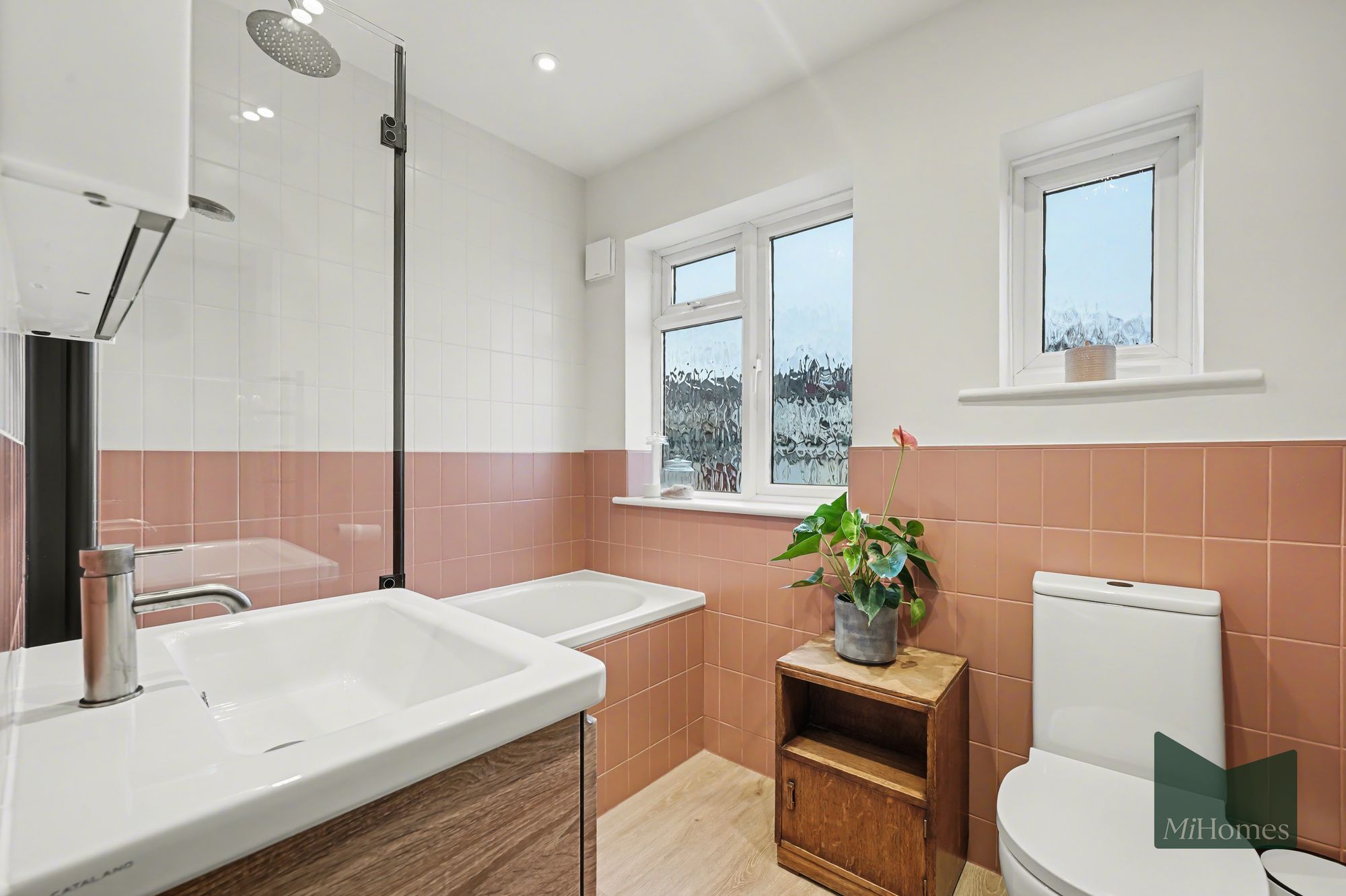 4 bed mid-terraced house for sale in Windsor Drive, Barnet, EN4 - Property Image 23