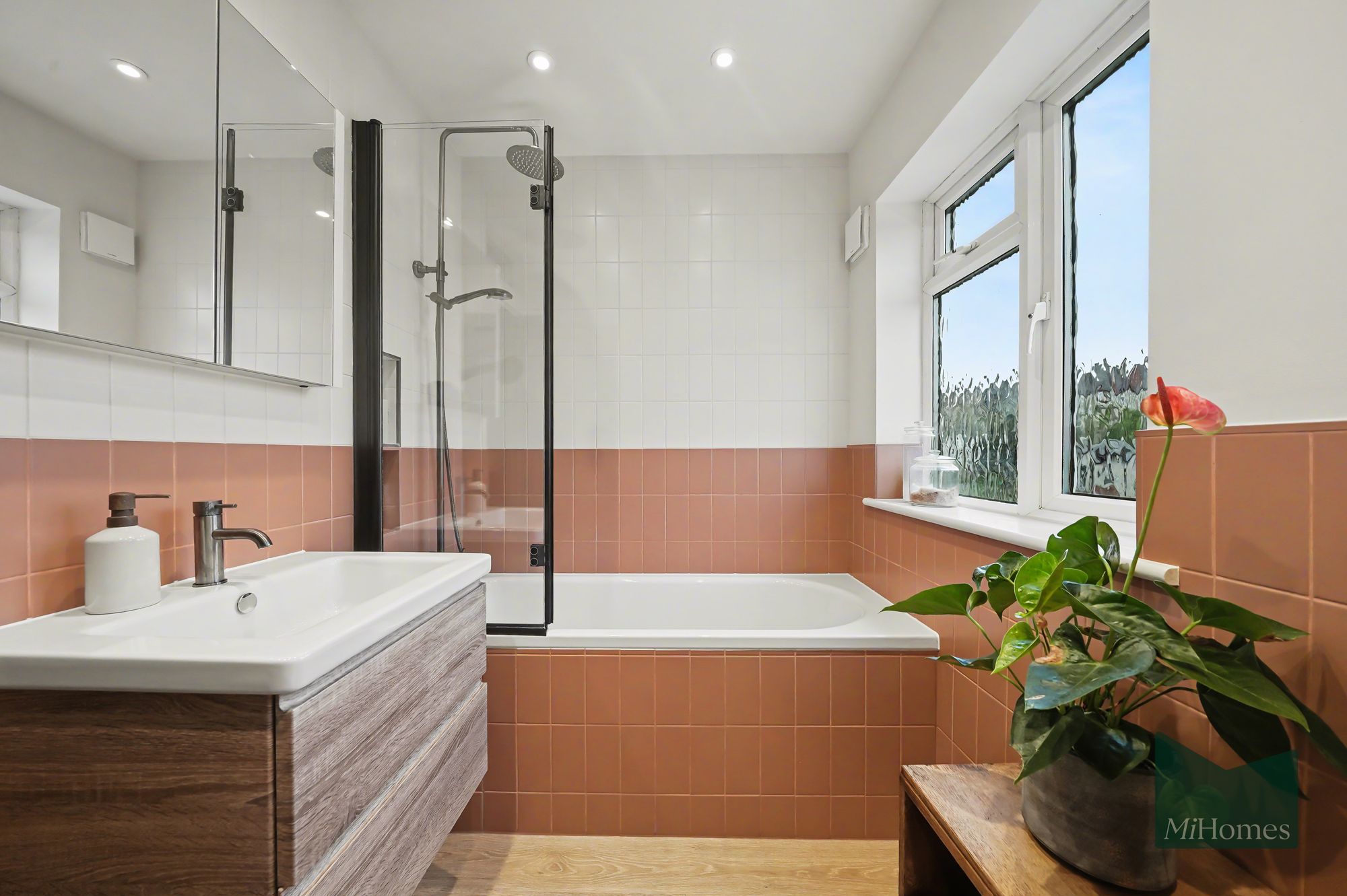 4 bed mid-terraced house for sale in Windsor Drive, Barnet, EN4 - Property Image 22