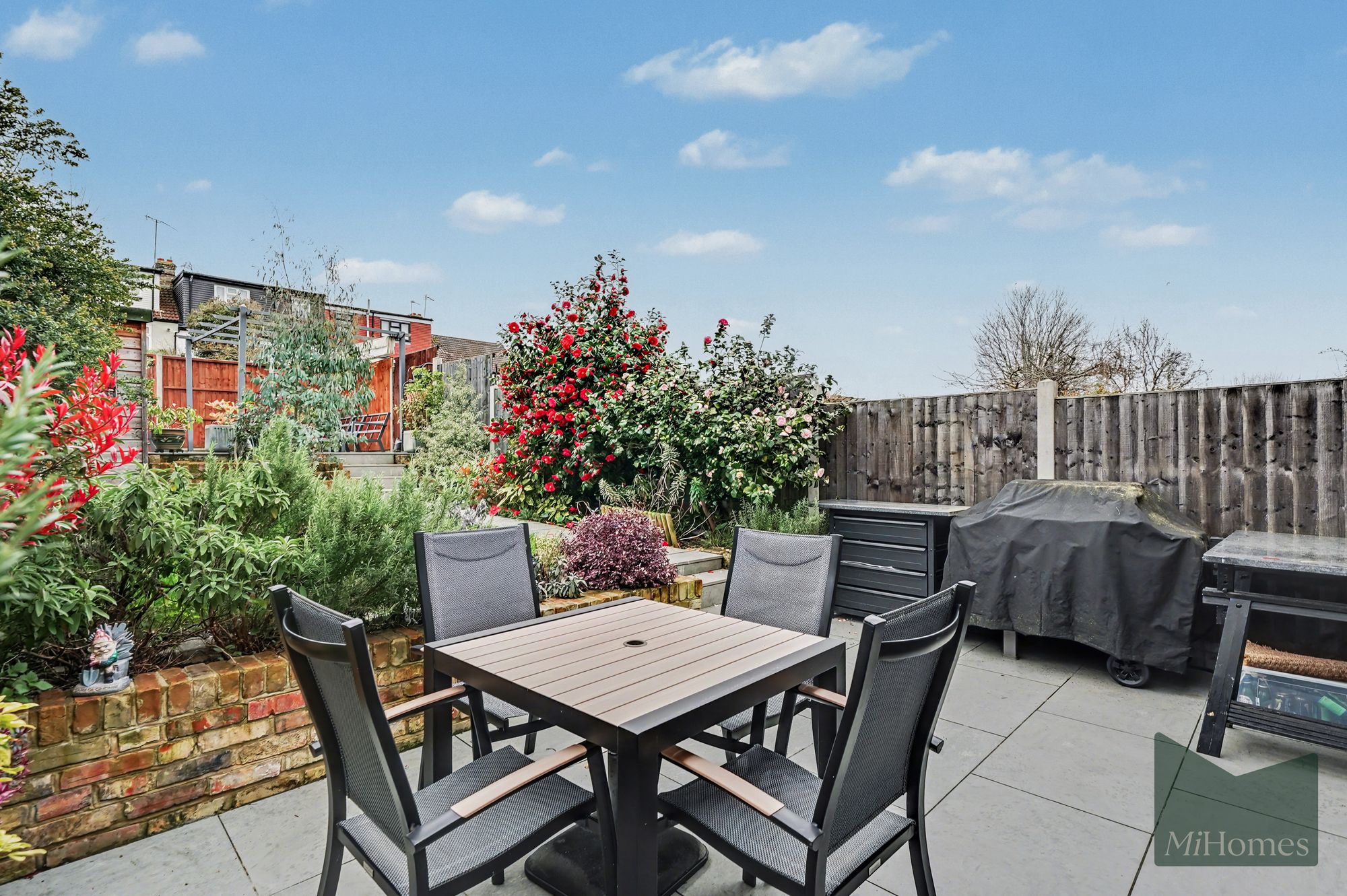 4 bed mid-terraced house for sale in Windsor Drive, Barnet, EN4 - Property Image 11