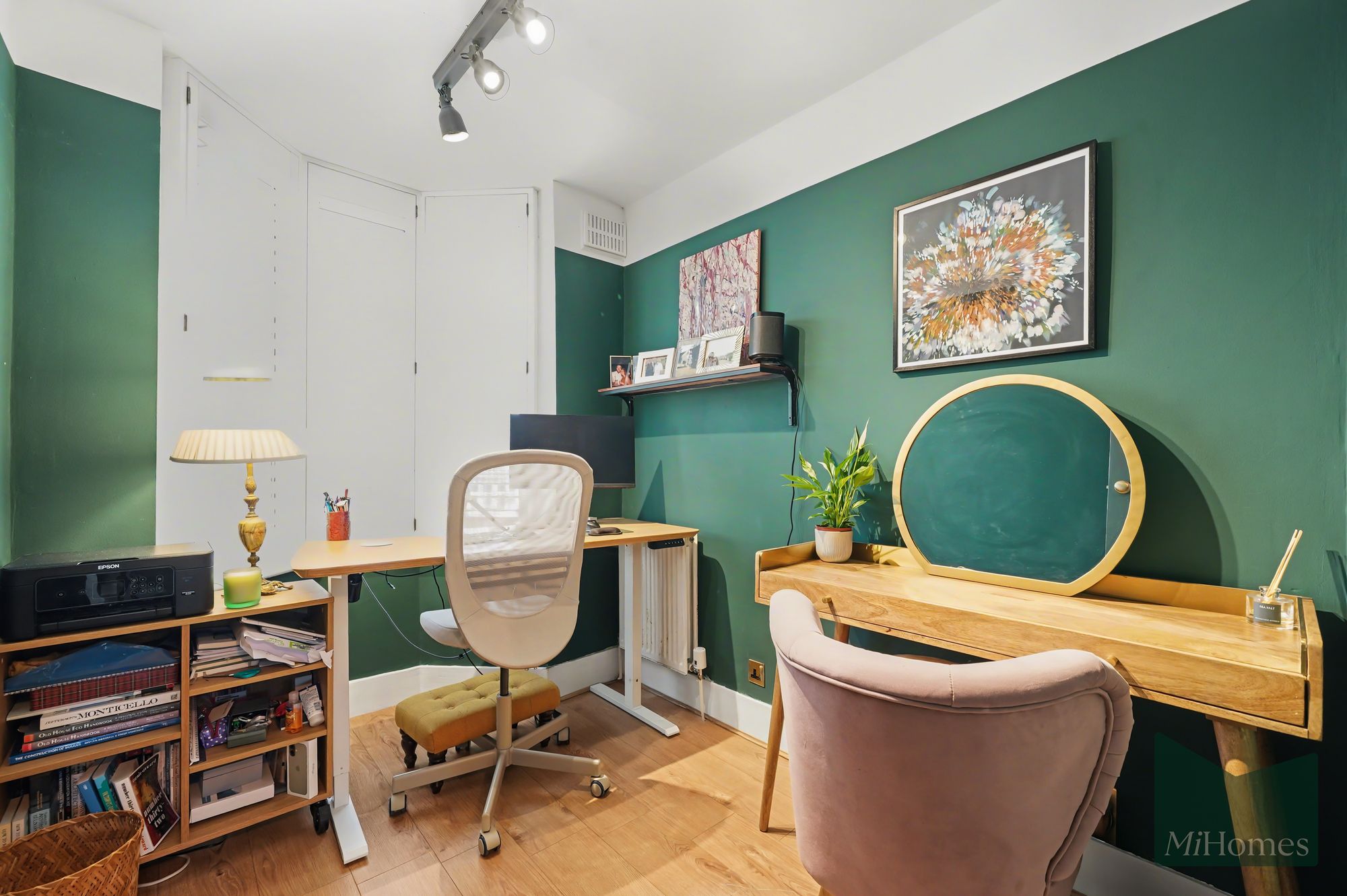 4 bed mid-terraced house for sale in Windsor Drive, Barnet, EN4 - Property Image 25