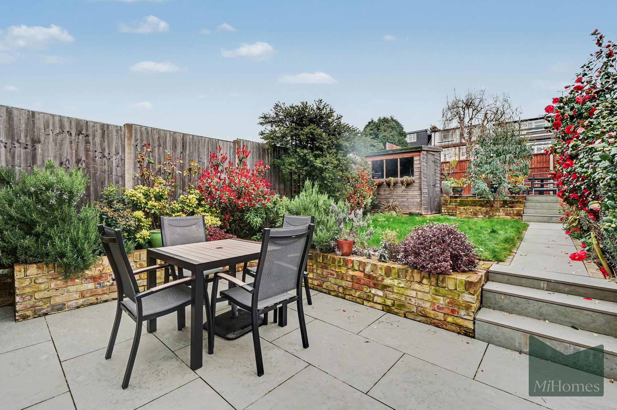 4 bed mid-terraced house for sale in Windsor Drive, Barnet, EN4 - Property Image 9