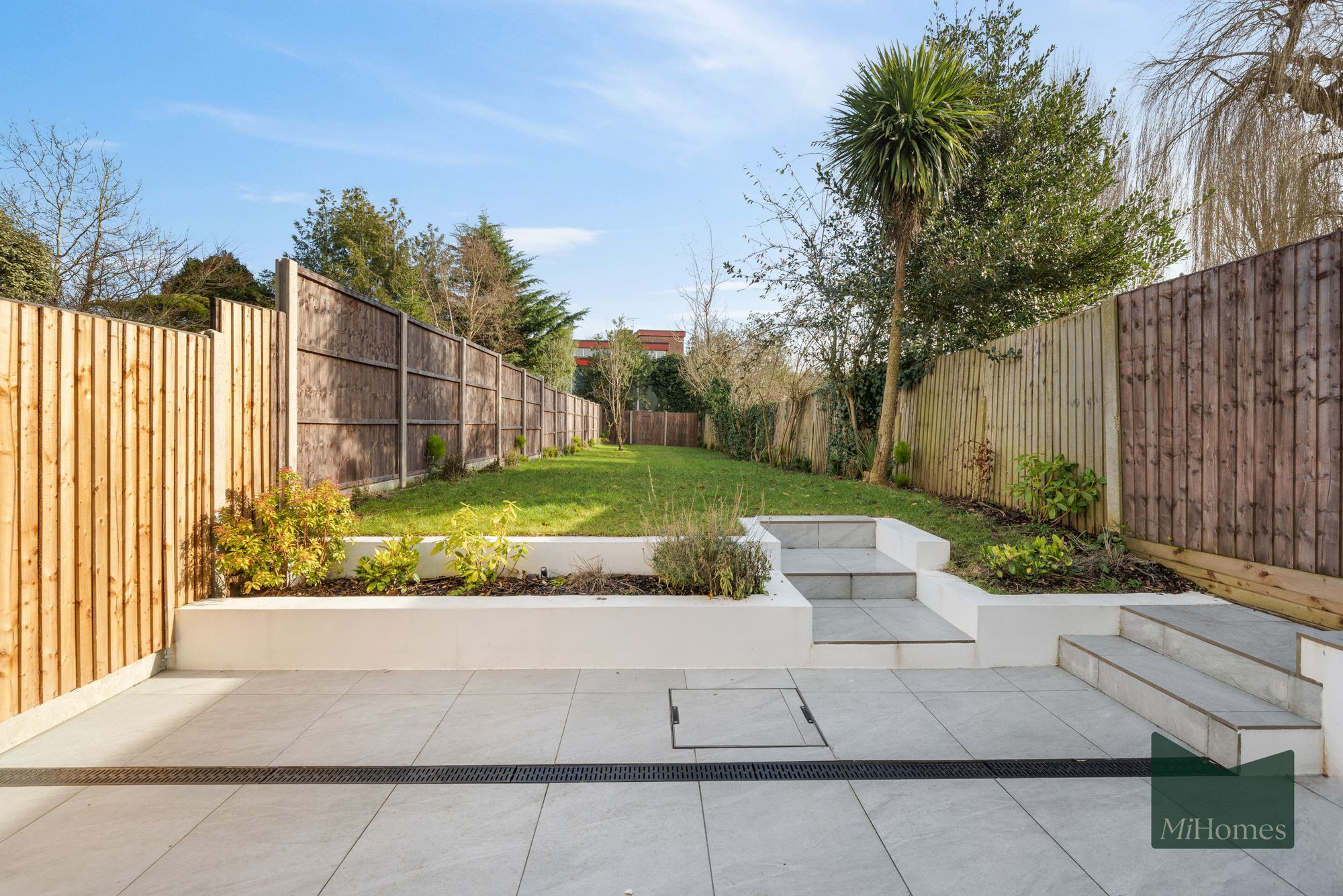 4 bed end of terrace house for sale in Netherlands Road, New Barnet, EN5  - Property Image 5