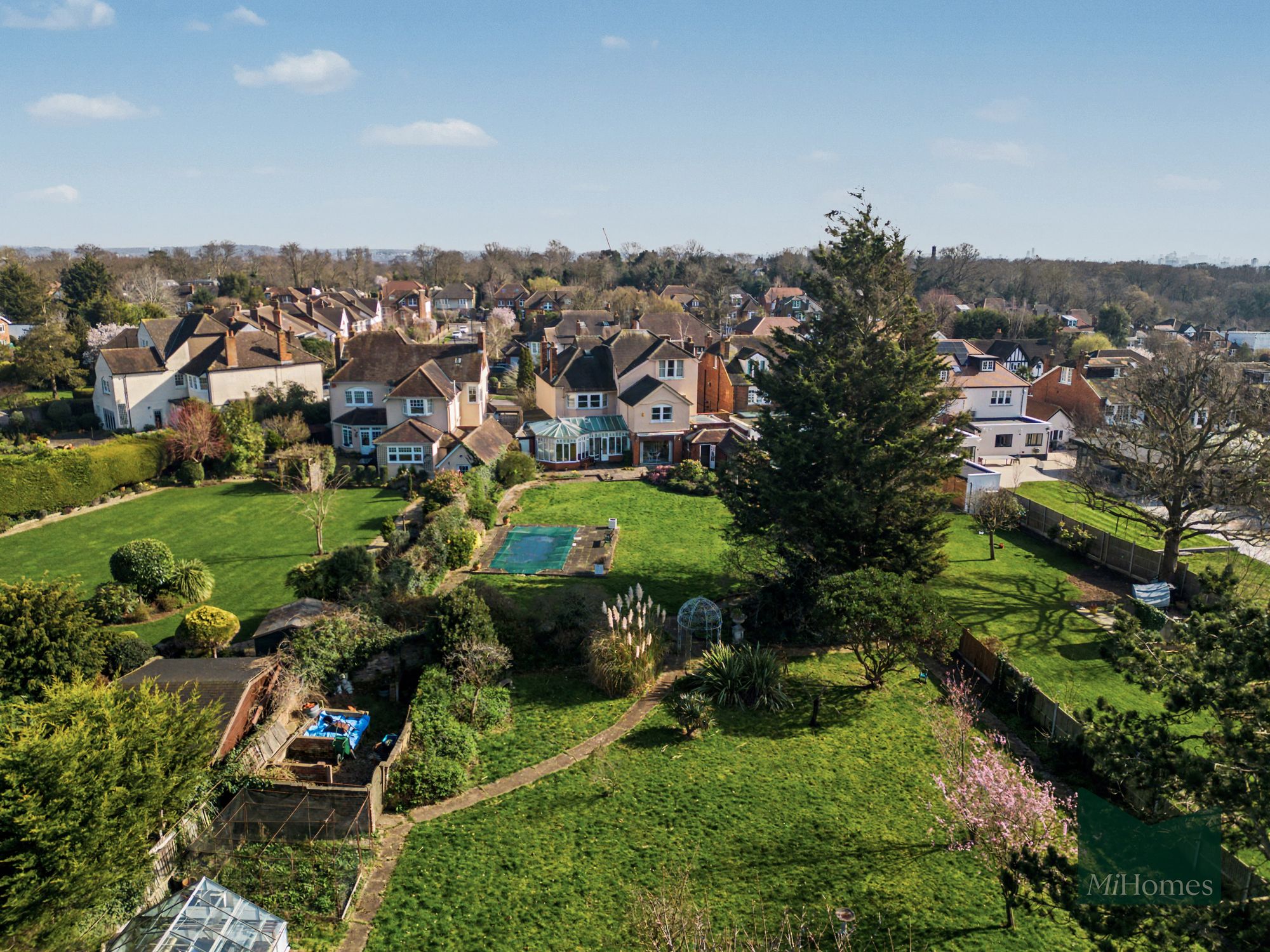 6 bed detached house for sale in The Chine, London, N21  - Property Image 1
