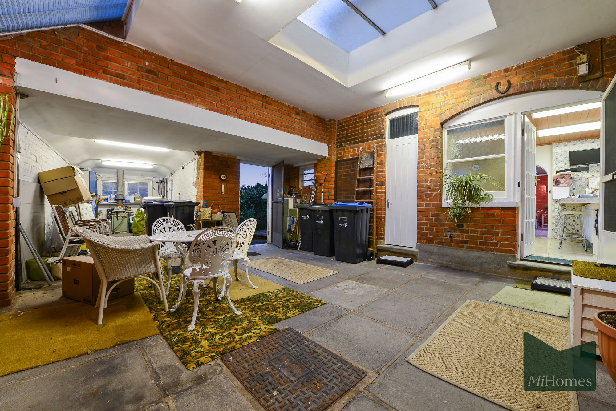 6 bed detached house for sale in The Chine, London, N21  - Property Image 14